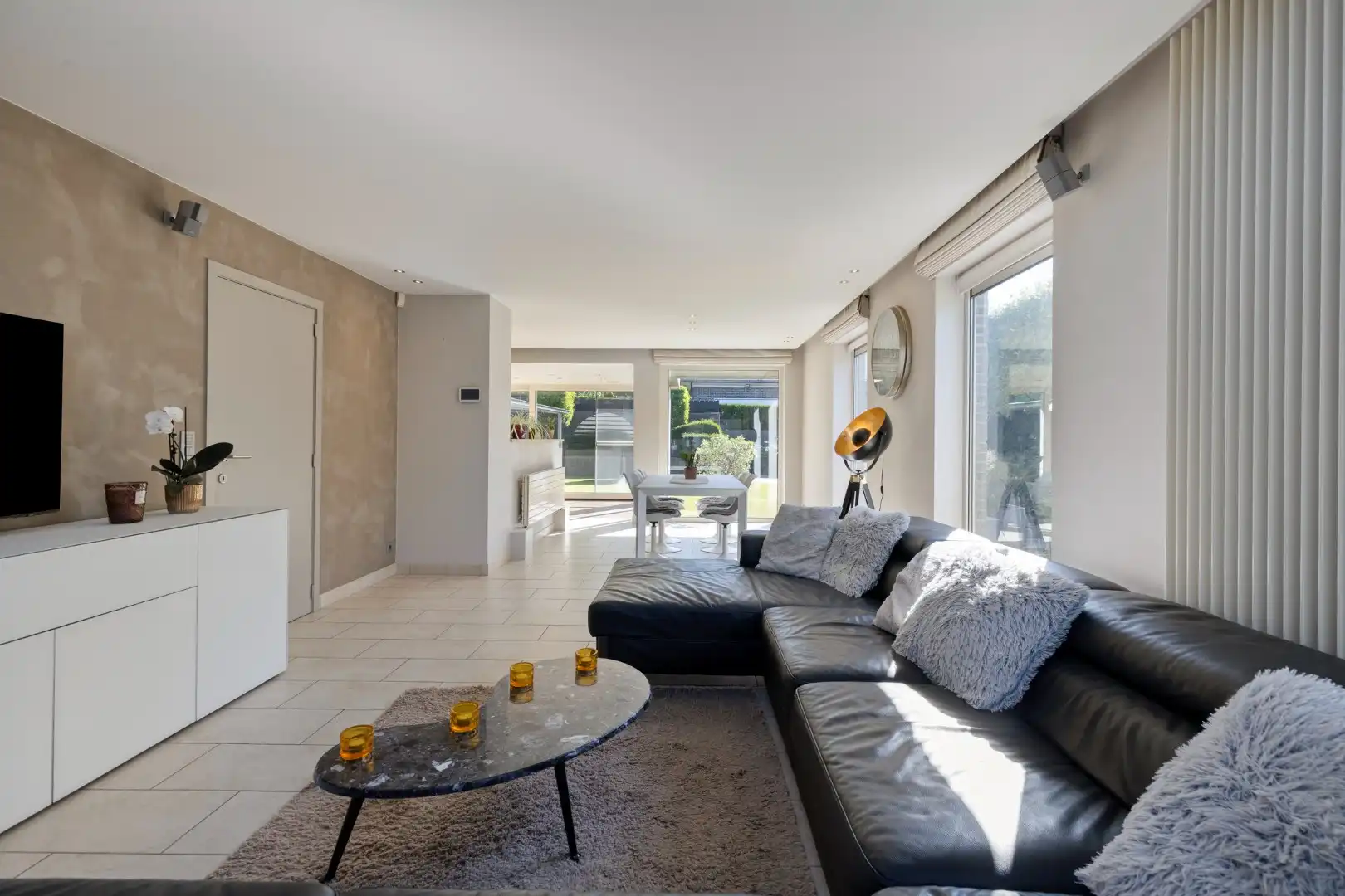 Ruime, goed onderhouden gezinswoning op 501 m²! foto 2