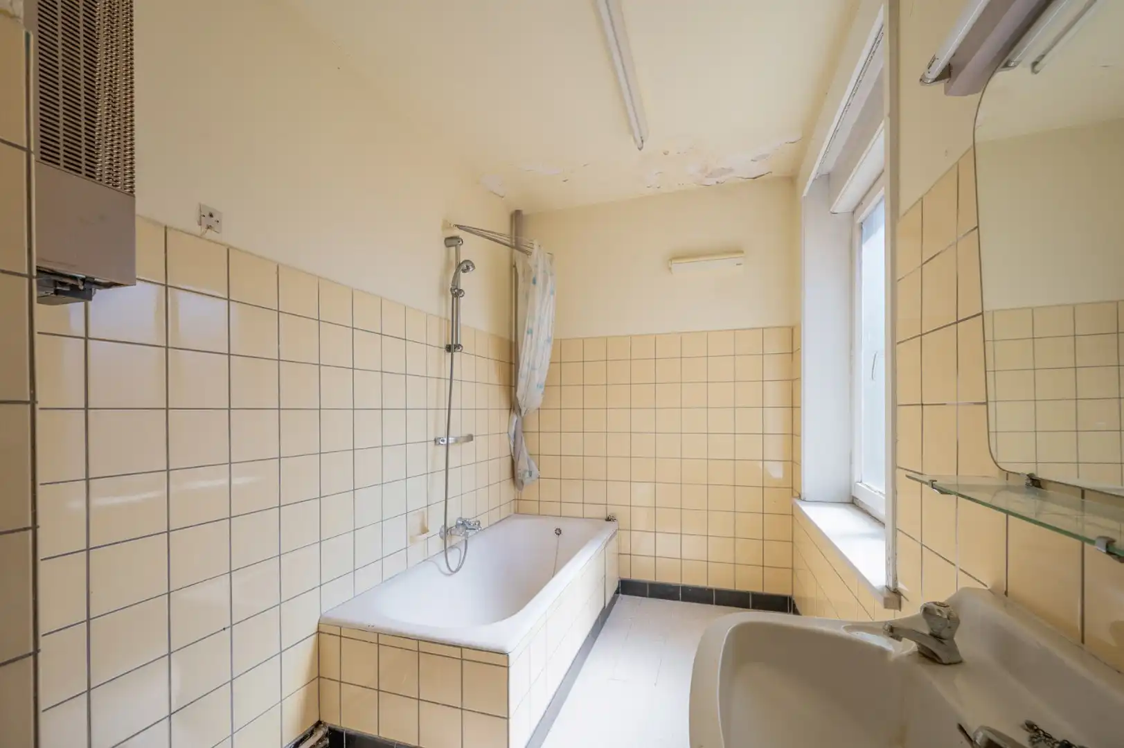 Opbrengsteigendom met uitstekende commerciële ligging in Brugge foto 10