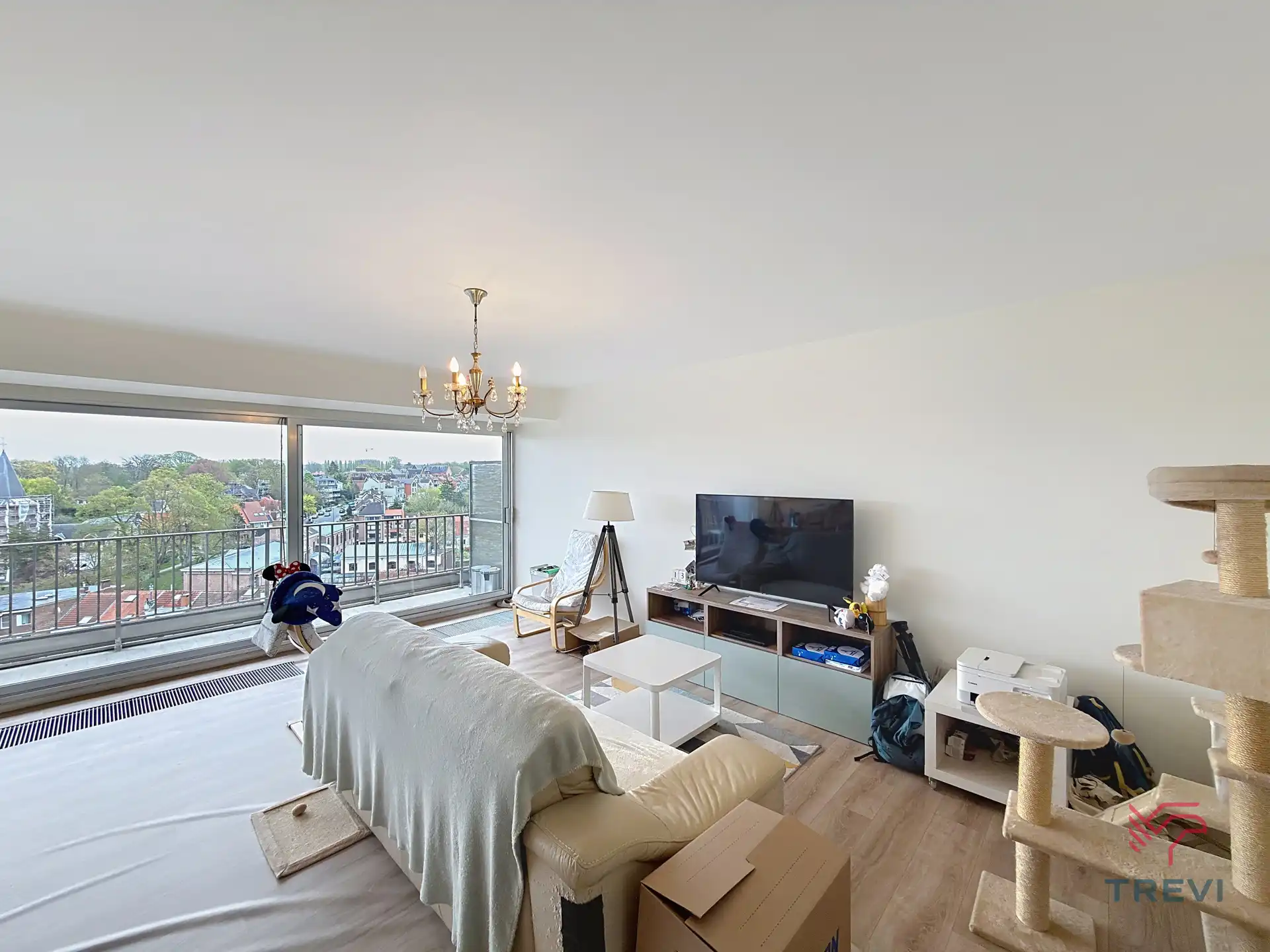 Licht appartement met 2 slaapkamers op de 10e verdieping! foto 5