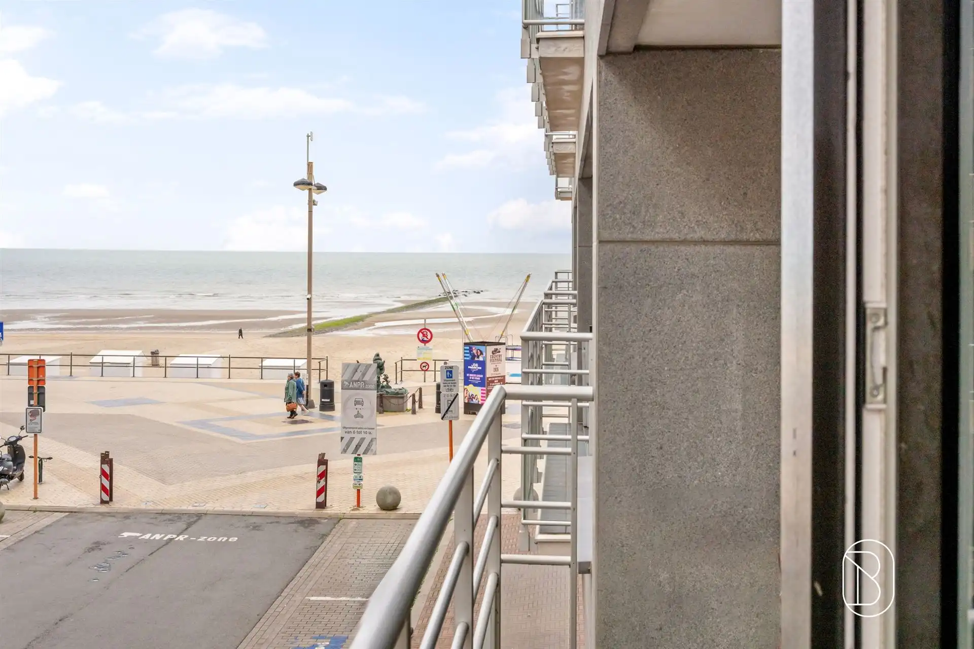 Charmante studio met zijdelings zeezicht  foto 4