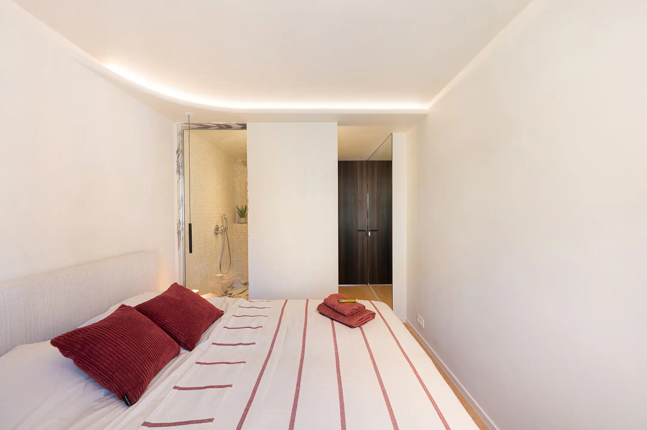 Lichtrijk gerenoveerd appartement met open zichten  foto 22