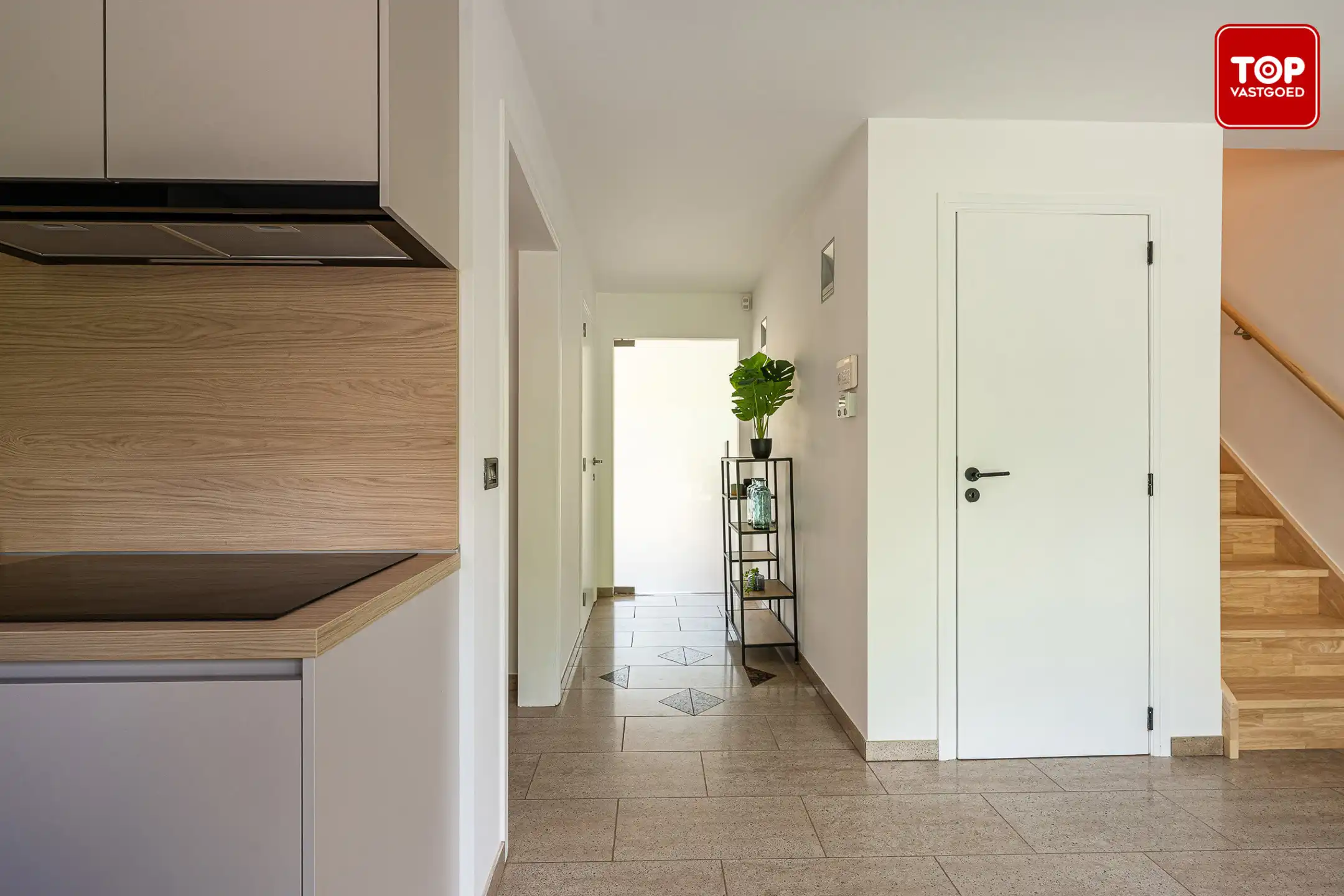 Gerenoveerde gezinswoning met garage en ruime tuin  foto 5