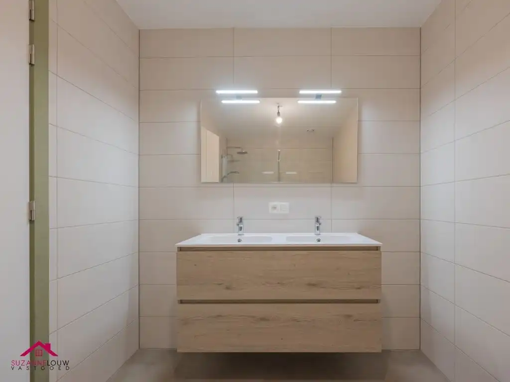 Gelijkvloers appartement met ruim terras foto 16