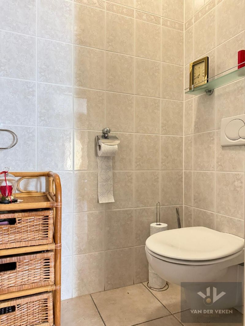 RUIM GEMEUBELD 3-SLPK APPARTEMENT foto 14