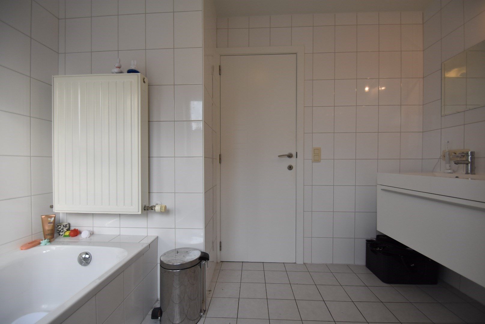 Ruim en luchtig Duplex appartement - 130 m² - met 3 slpk, bureauruimte, 2 terrassen en garage te Munsterbilzen foto 16