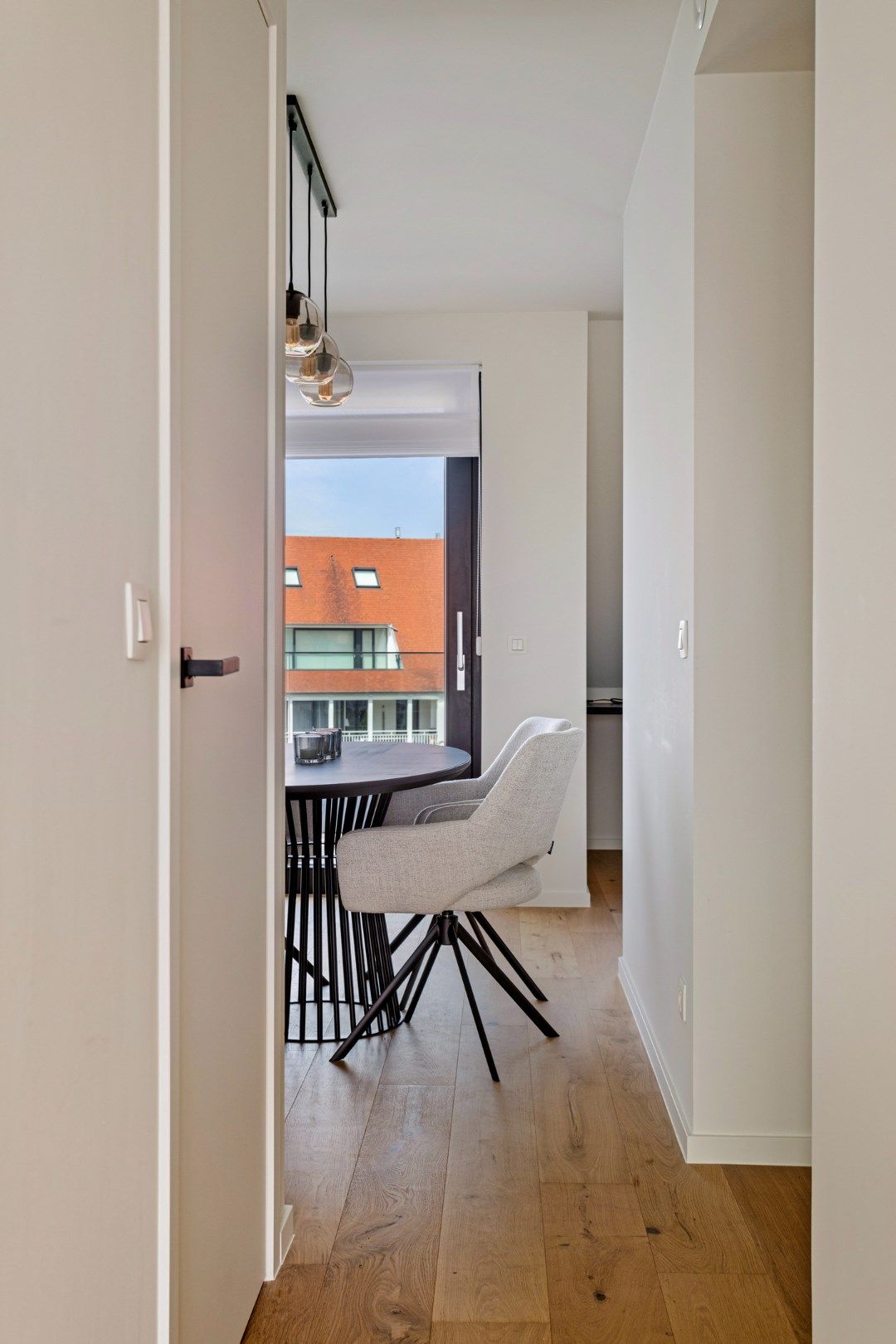 Prachtig nieuwbouwappartement met 2 mooie zonneterrassen en met open zicht gelegen in Duinenwater.  foto 10