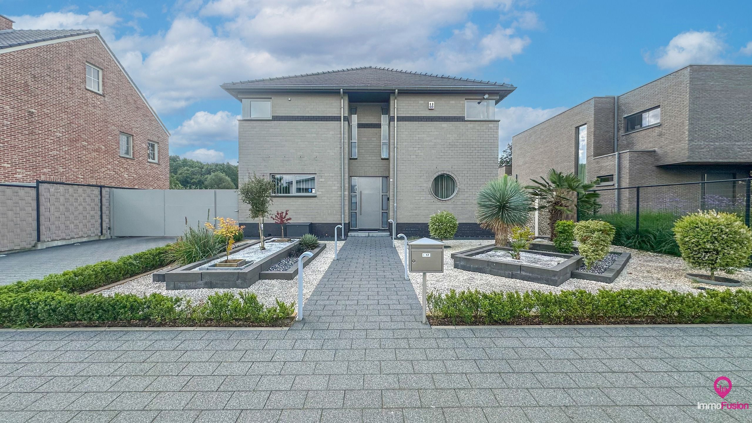 Praktisch ingedeelde woning met grote tuin en 4 slaapkamers! foto 1