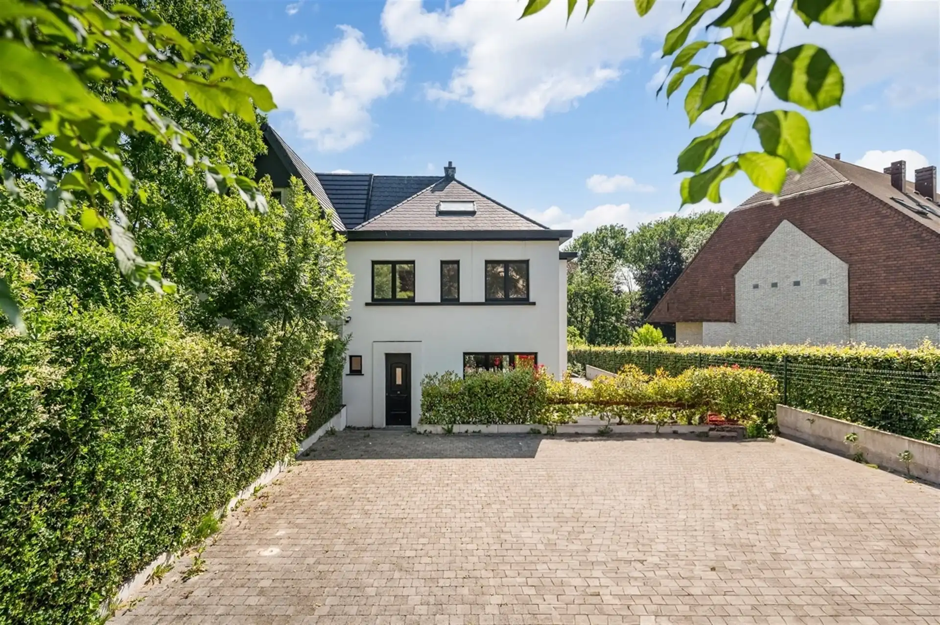 Prachtige HOB met vier slaapkamers, bureau en grote tuin foto 3