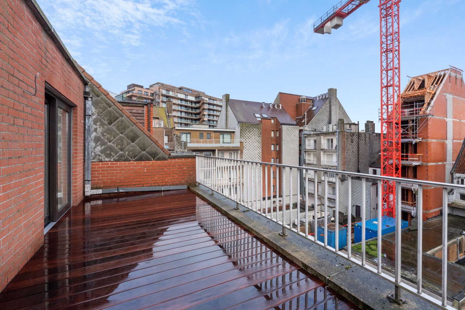 Volledig gerenoveerde penthouse met ruime terrassen en zijdelings zeezicht foto 14