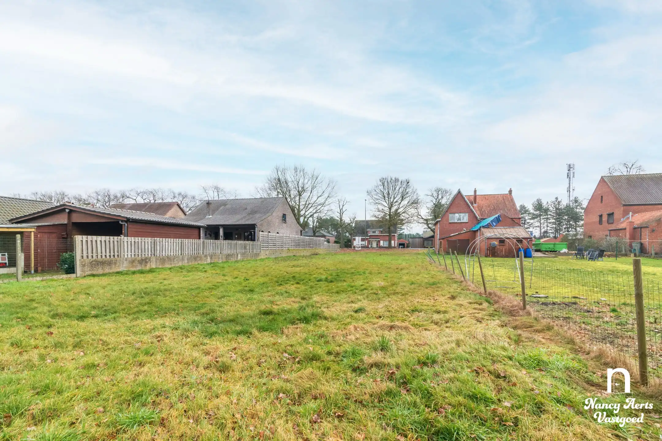 Bouwproject met woningvoorstel op perceel van 10a77ca foto 12