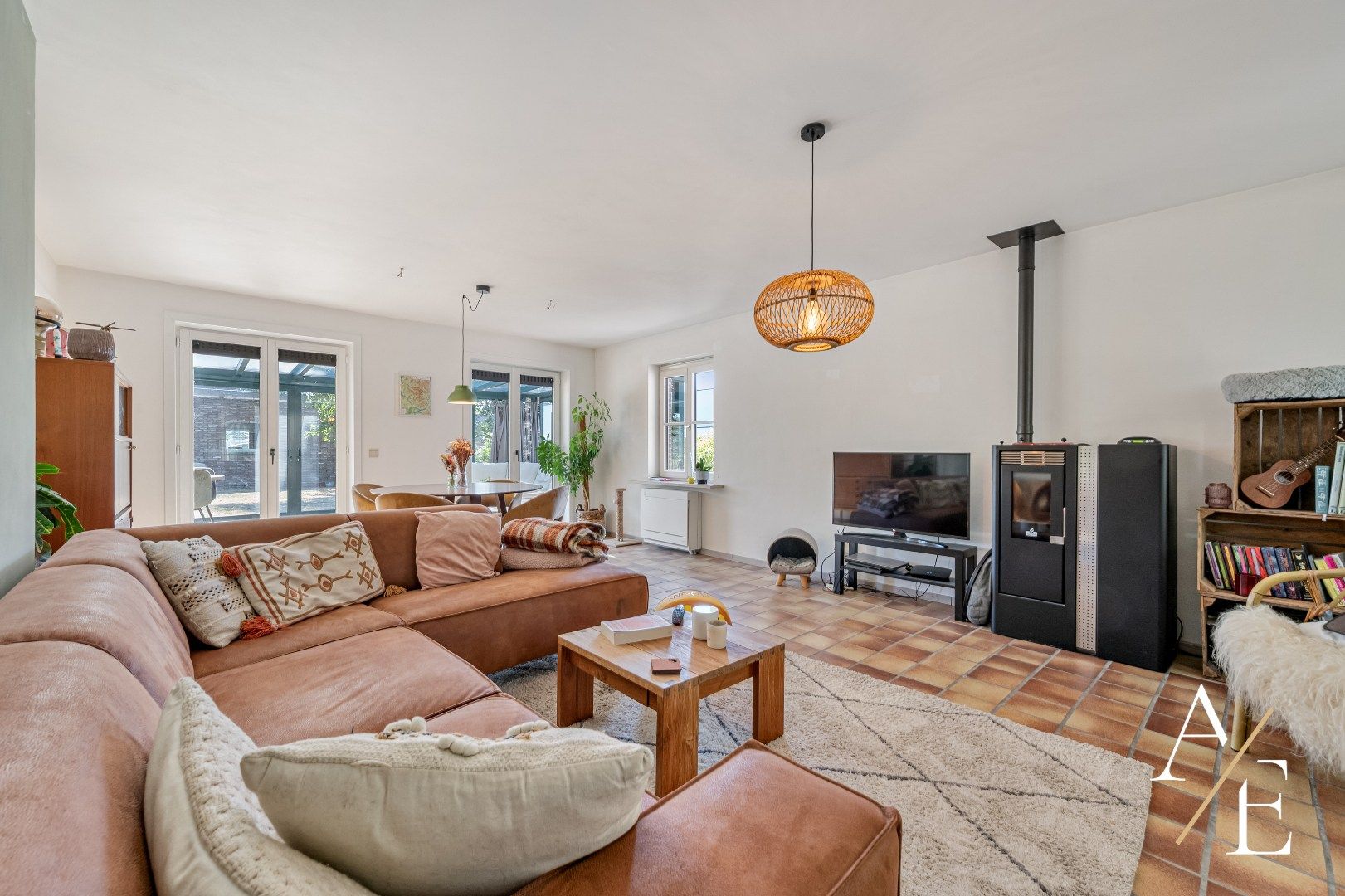 Instapklare open bebouwing met 3 slaapkamers en 2 badkamers foto 4
