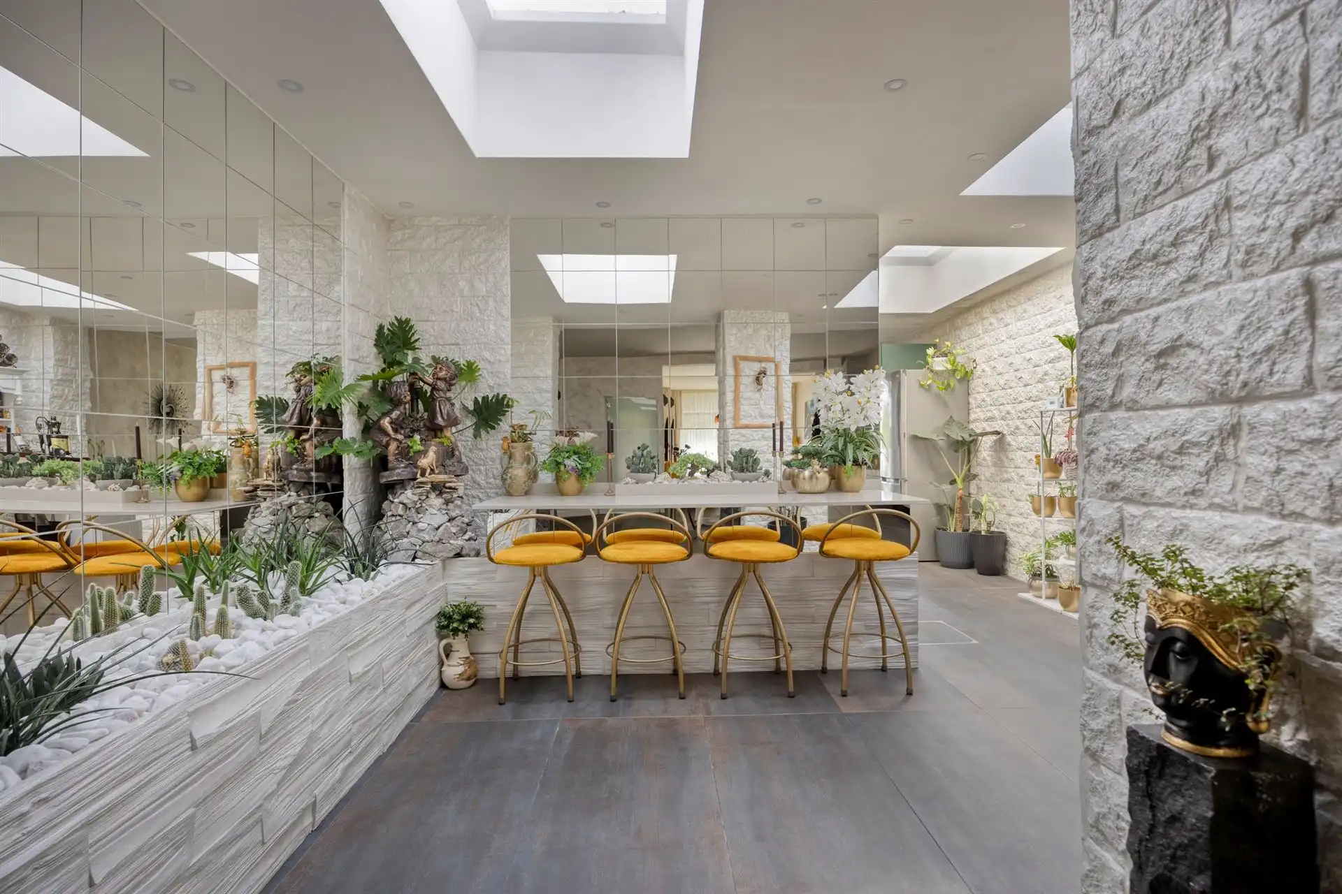 Instapklare woning met 3 (mog. 4) slaapkamers en tuin.  foto 7
