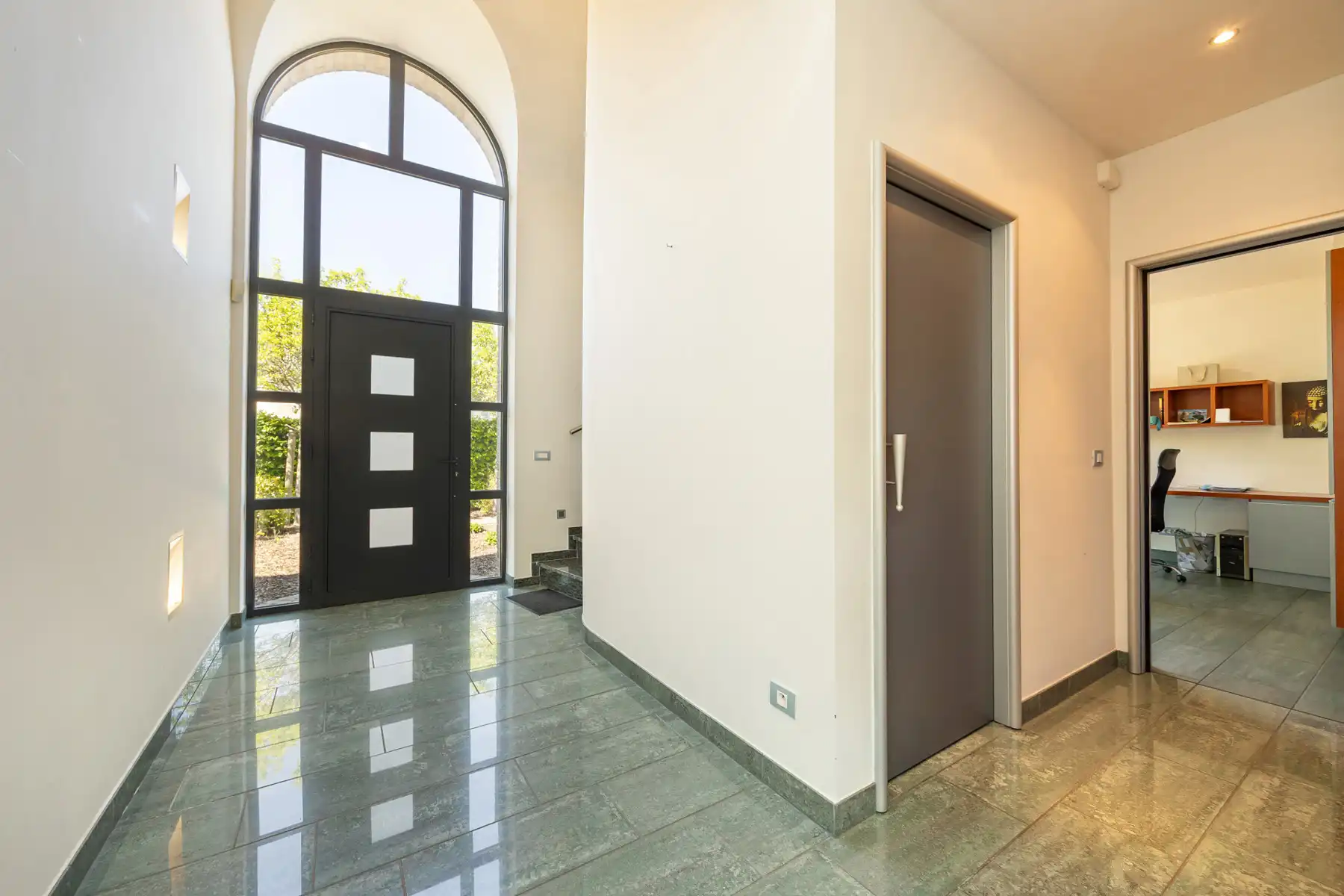 Energiezuinige vrijstaande woning met uitzonderlijke volumes foto 3