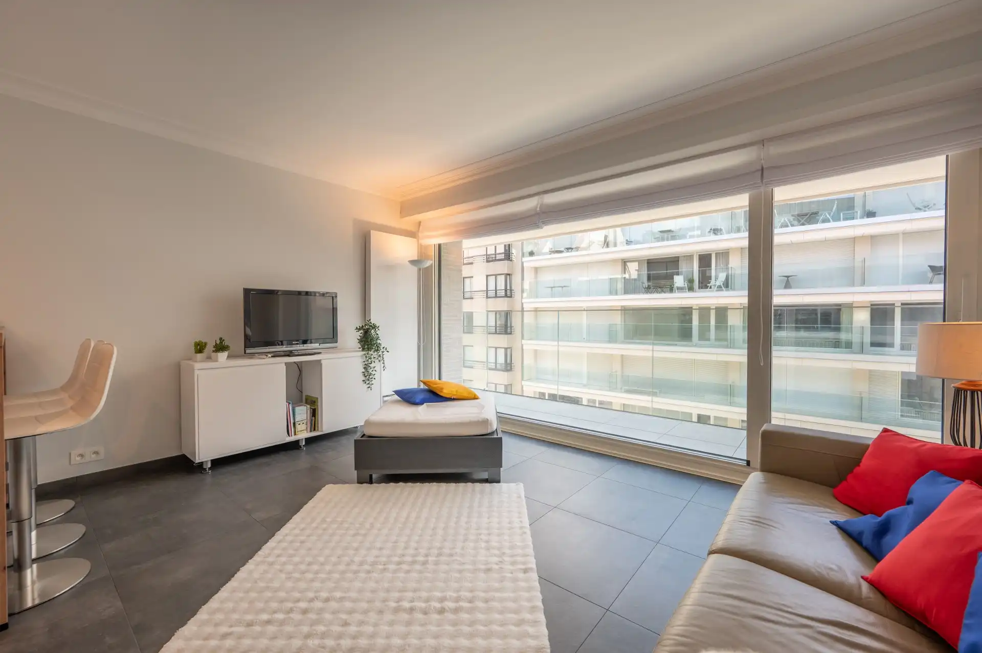 Gemeubeld: instapklaar appartement met zijdelings zeezicht! foto 4