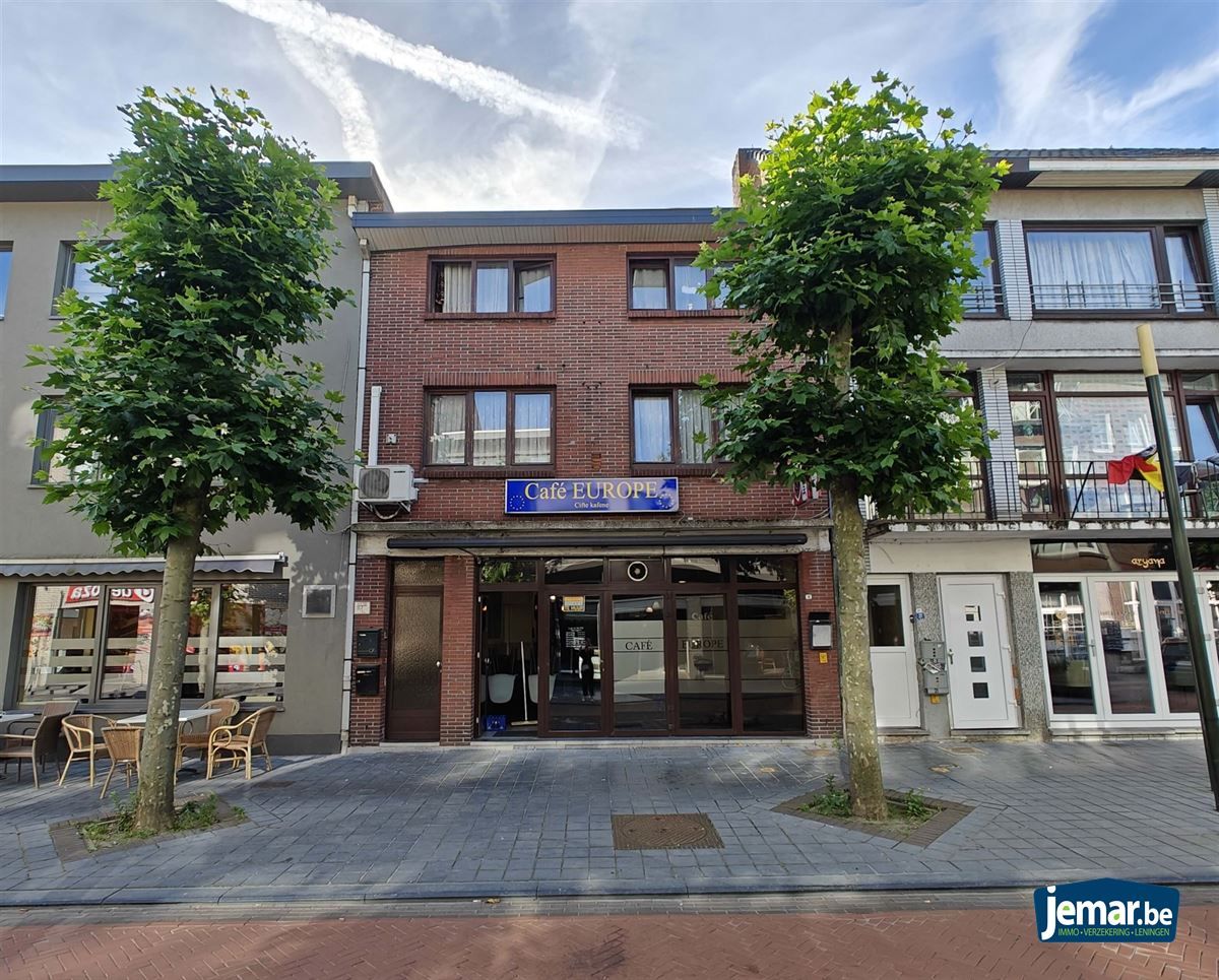 Handelshuis in het centrum van Maasmechelen  foto 1