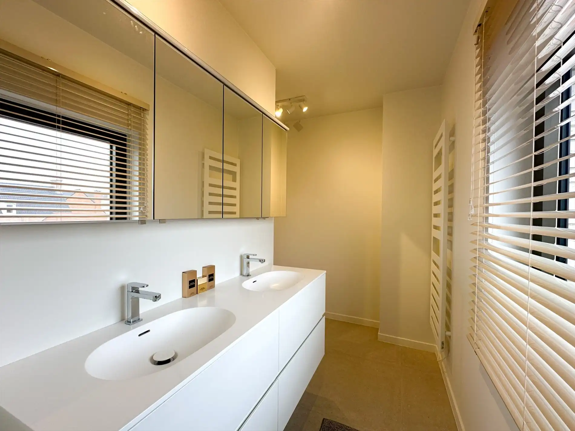 Luxueus nieuwbouwappartement met 2 slaapkamers op de Grote Markt in Sint-Niklaas foto 14