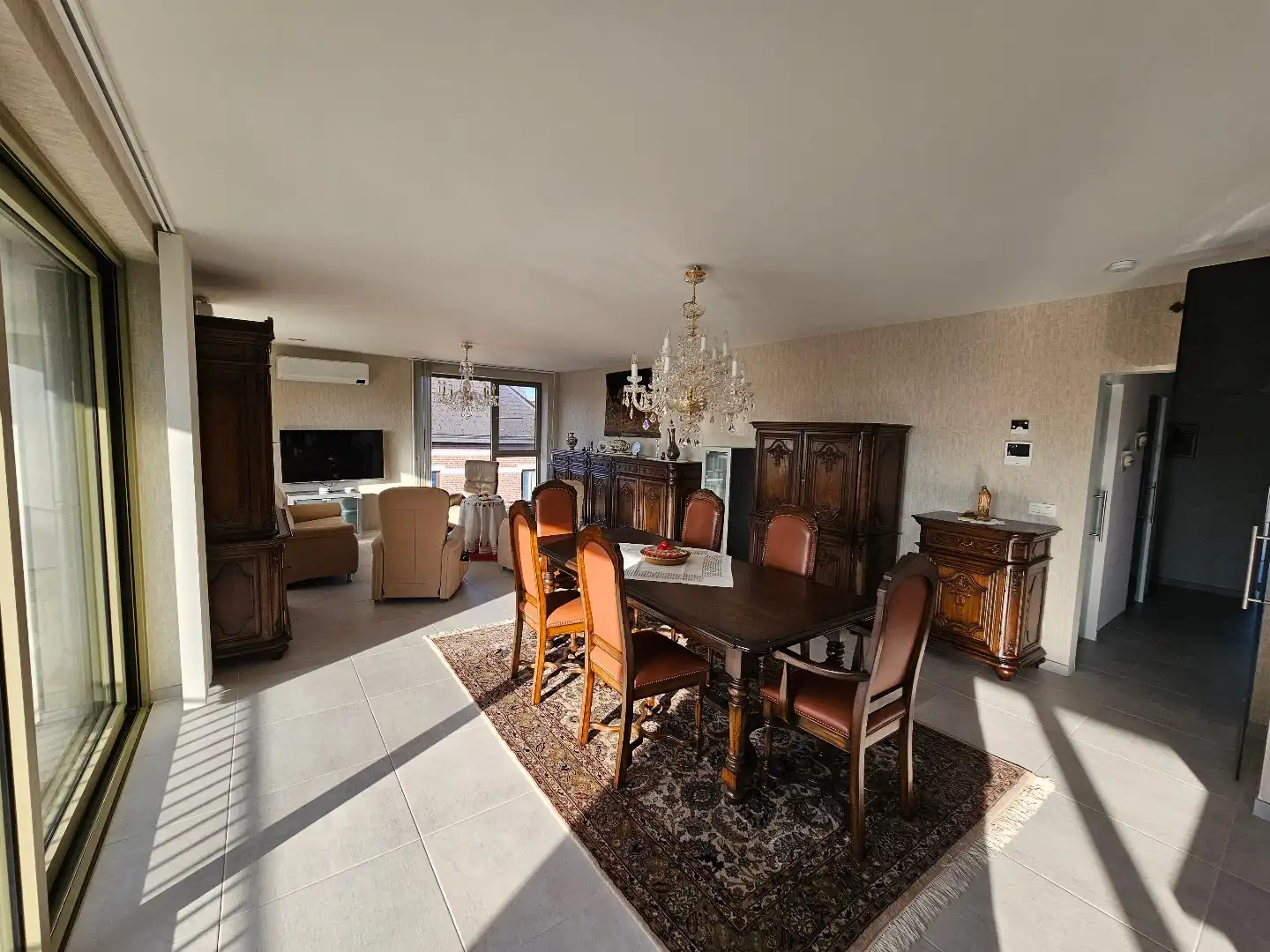 Lichtrijk & energiezuinig - luxe BEN-appartement met 3 slaapkamers en ruim terras foto 2