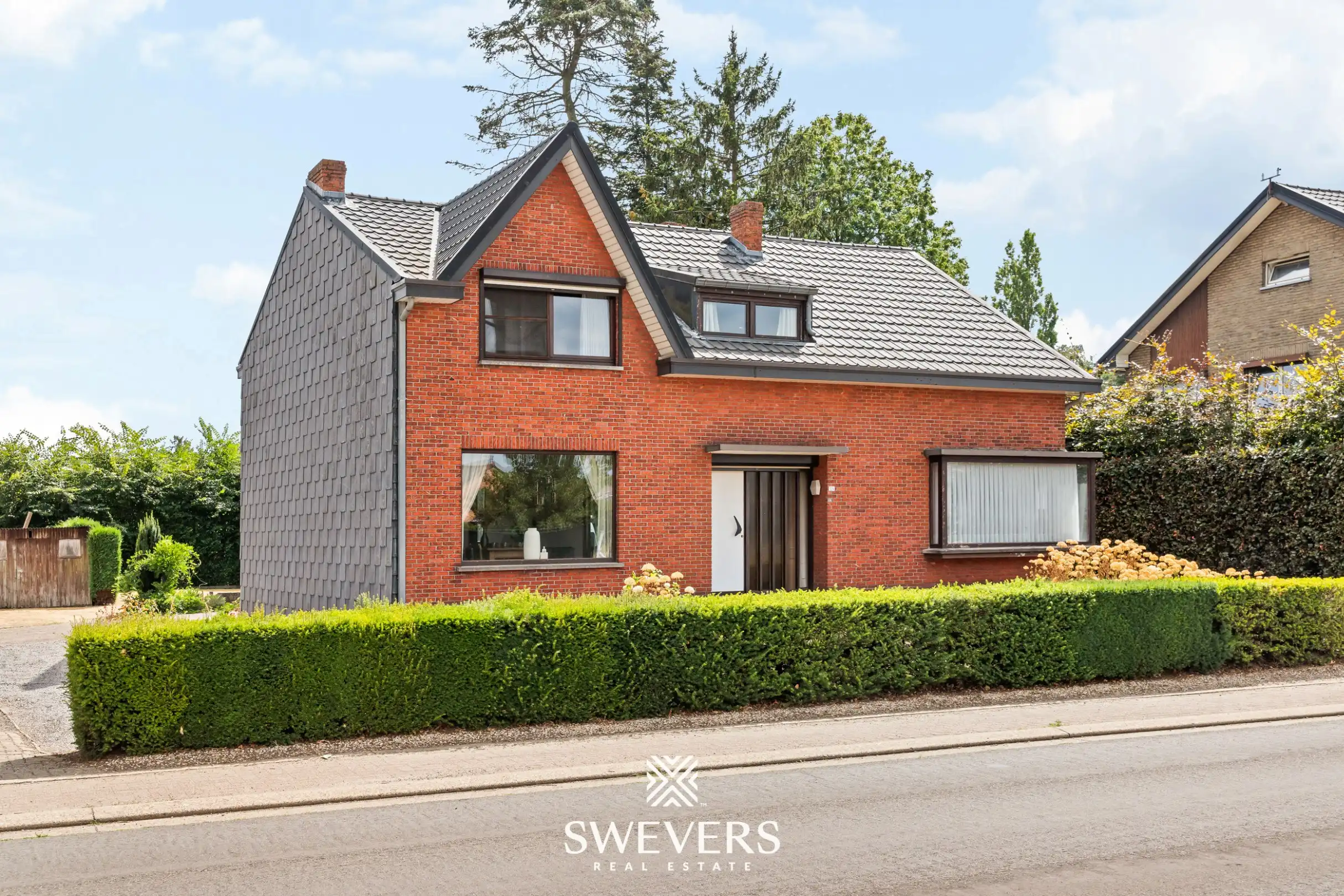 Uitstekend gelegen woning met 4 slaapkamers en mooie tuin foto 38