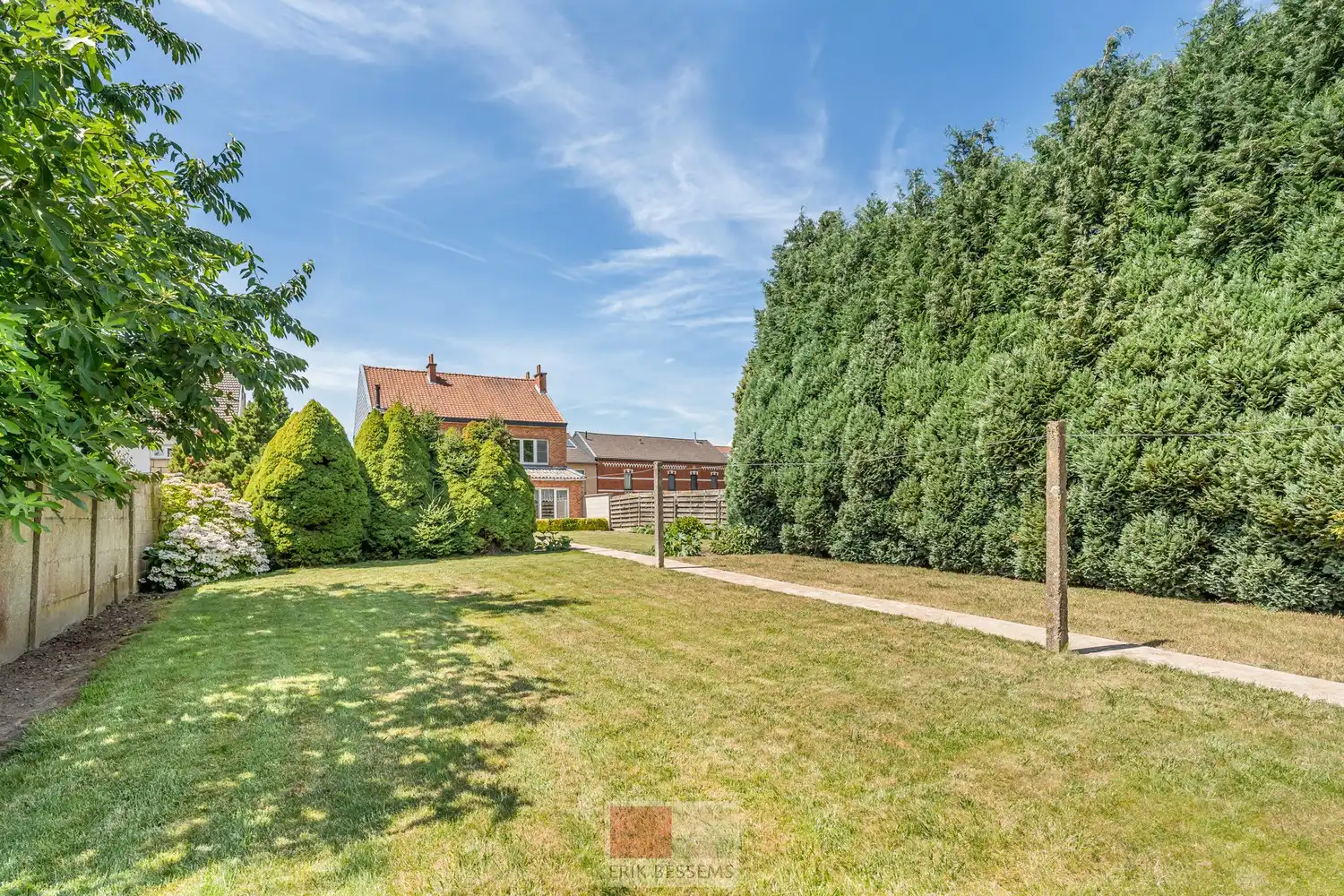 Leuke te renoveren woning met een bewoonbare oppervlakte van ca. 172 m², gelegen op een perceel van 485 m². foto 38