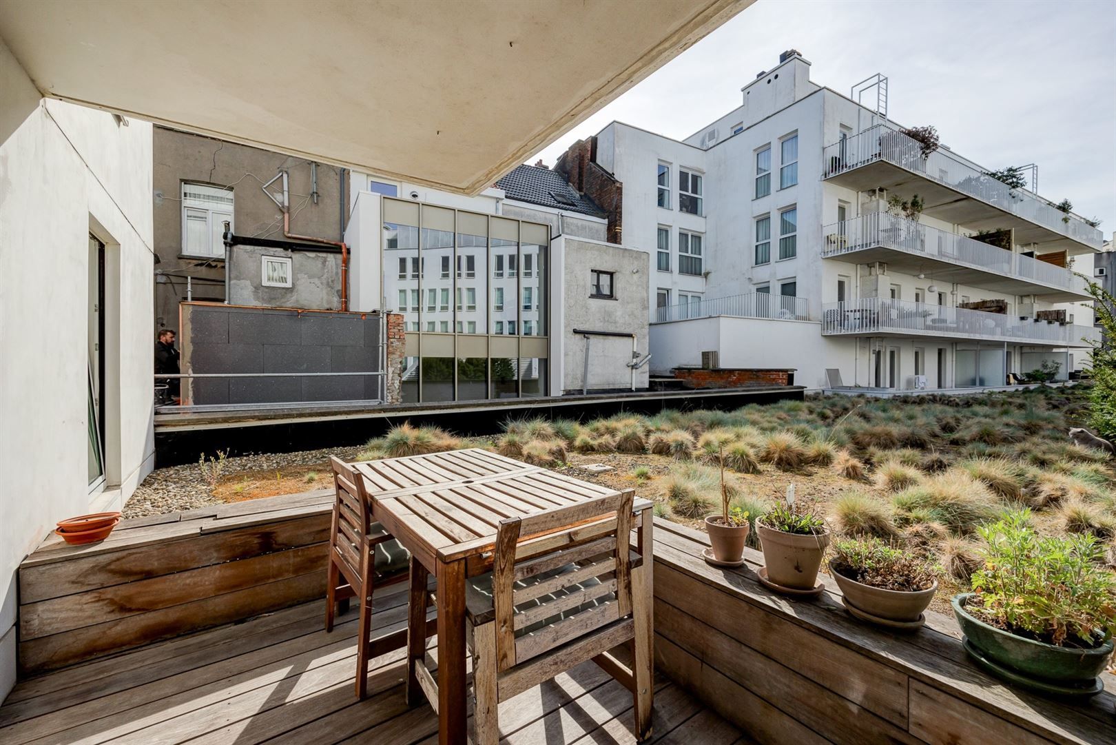 Modern appartement met terrassen foto 19