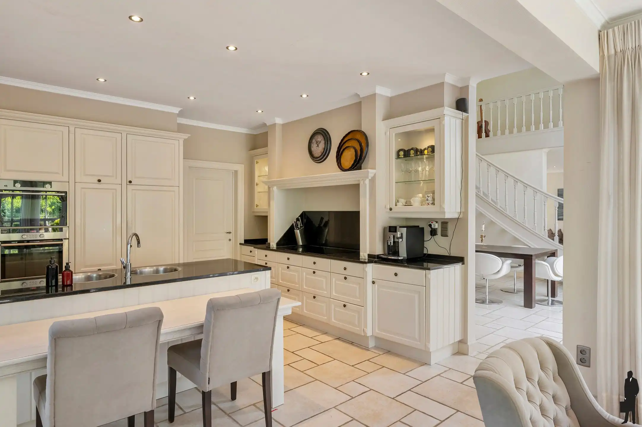 Lichtrijke villa aan het centrum! foto 13