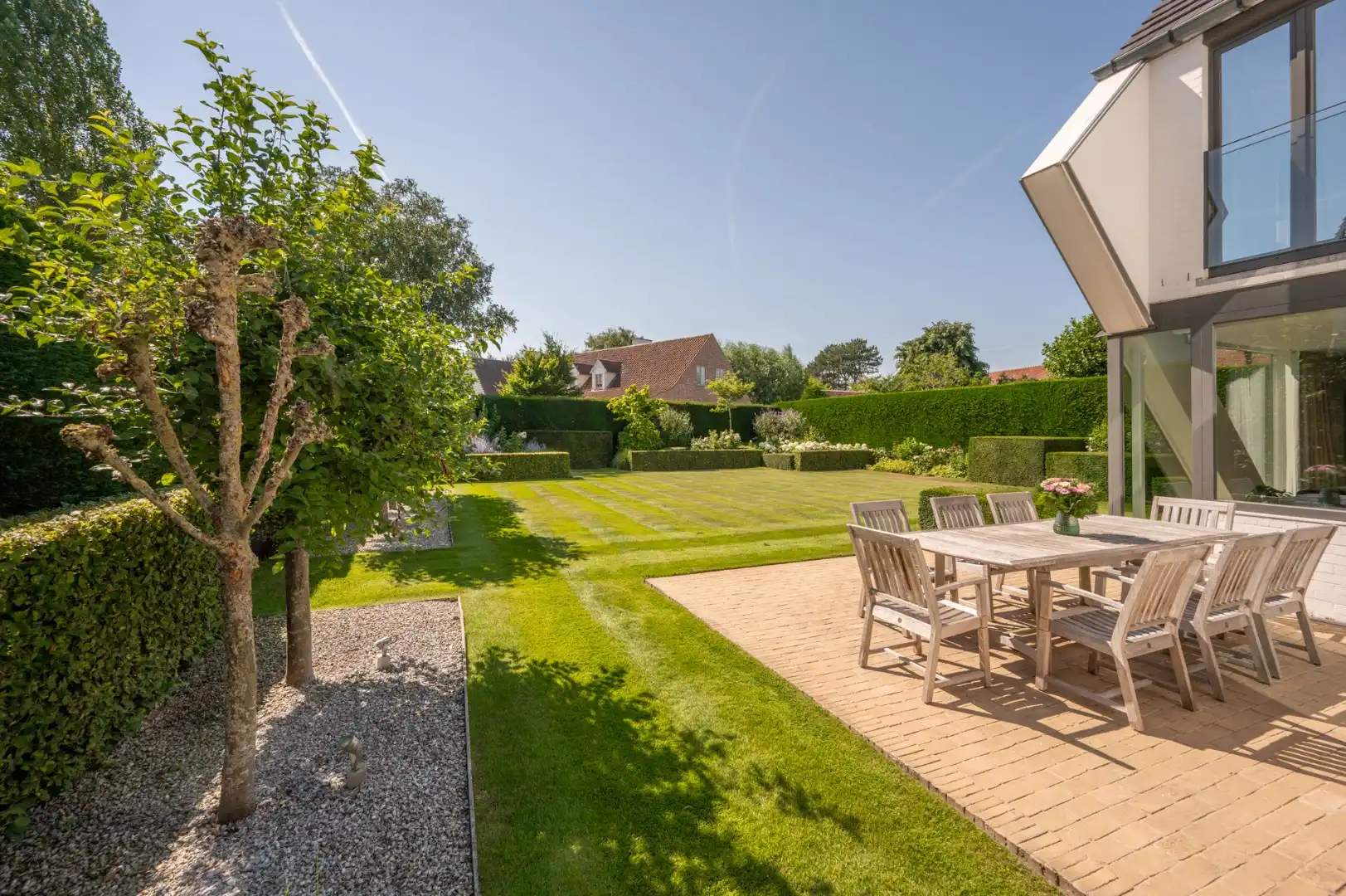 Gerenoveerde villa in residentiële omgeving foto 18
