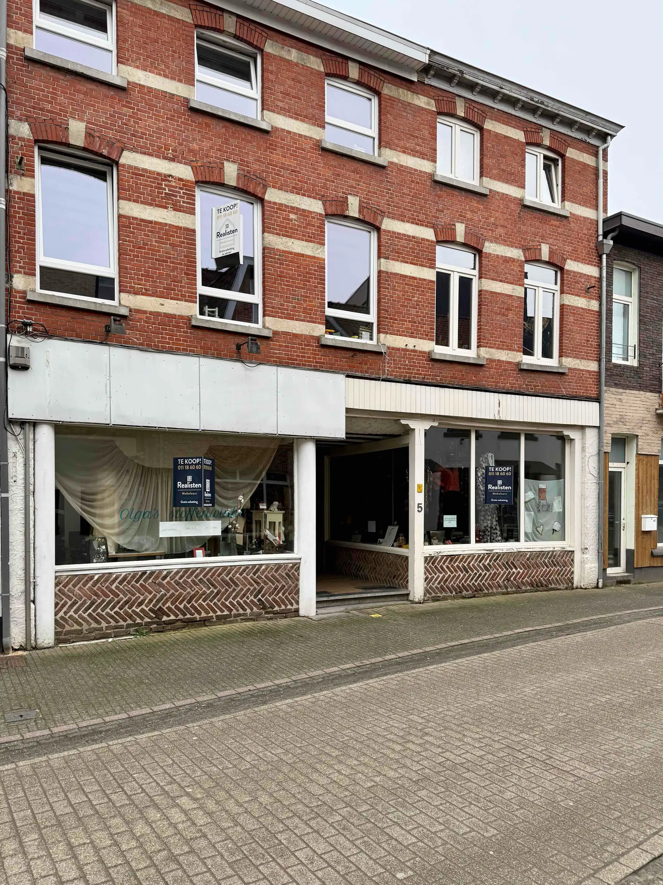 2 Appartementen + 4 winkels foto 16