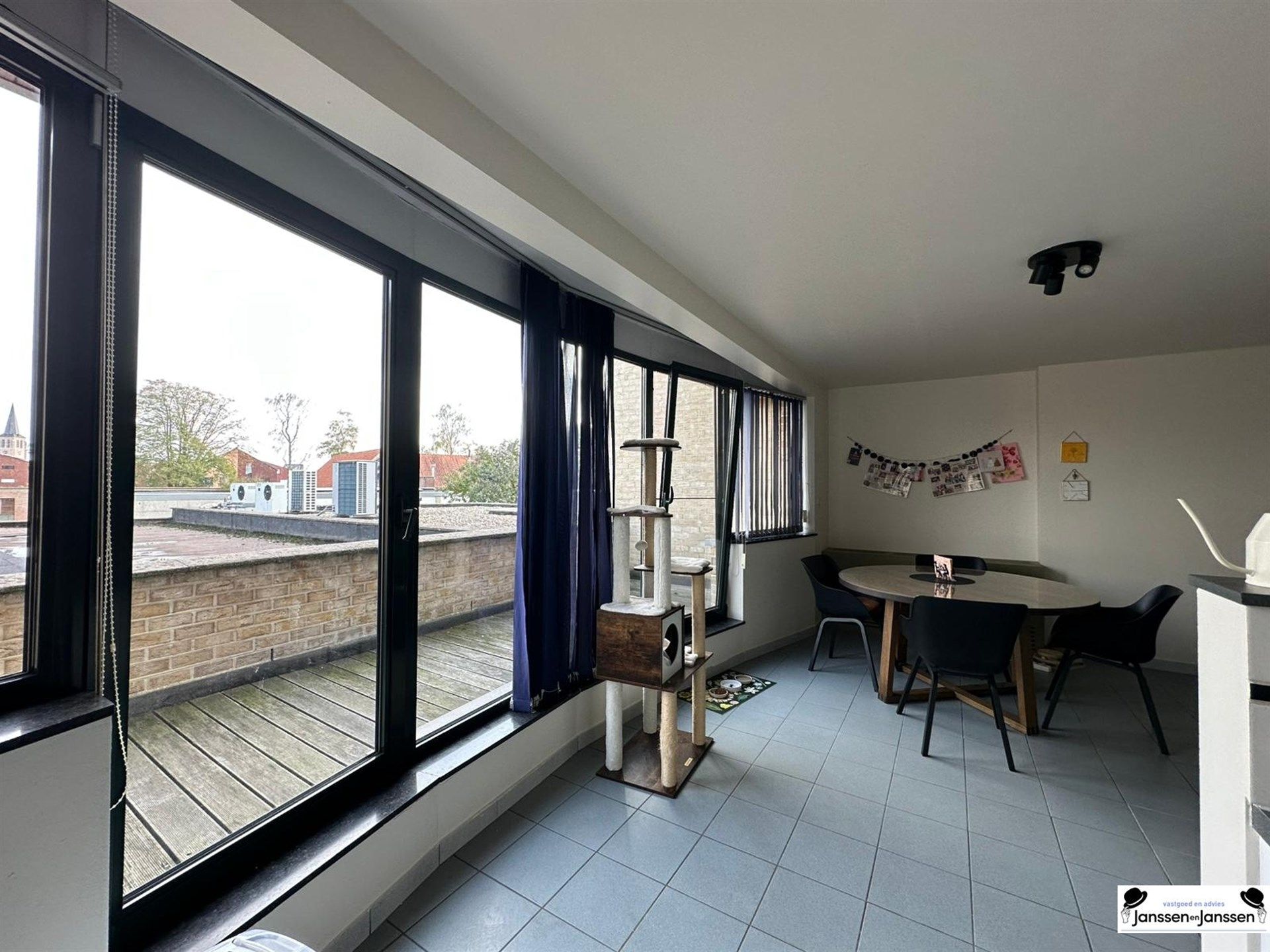 Gezellig appartement met 2 slaapkamers foto 2