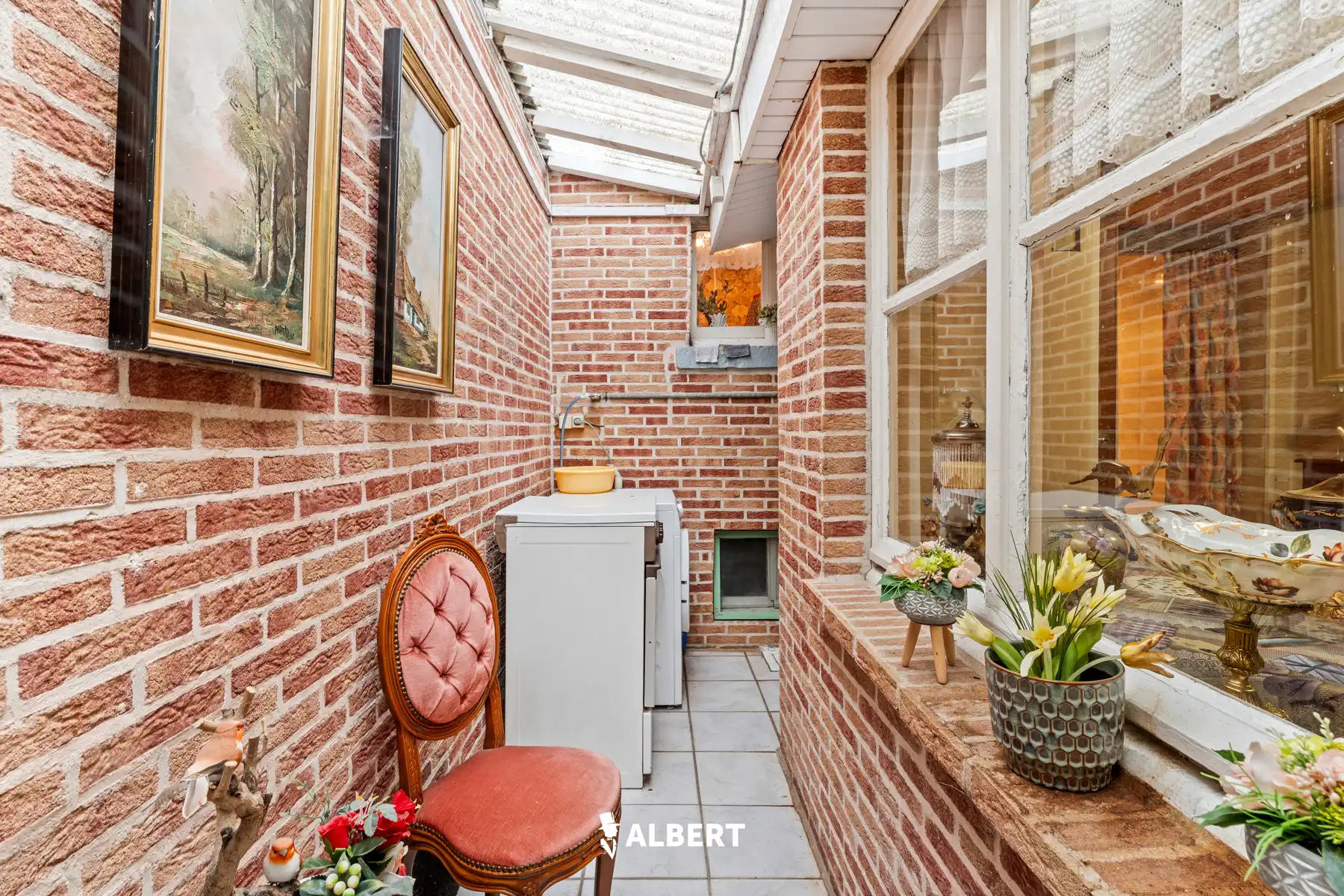 Charmante woning met renovatiepotentieel foto 12