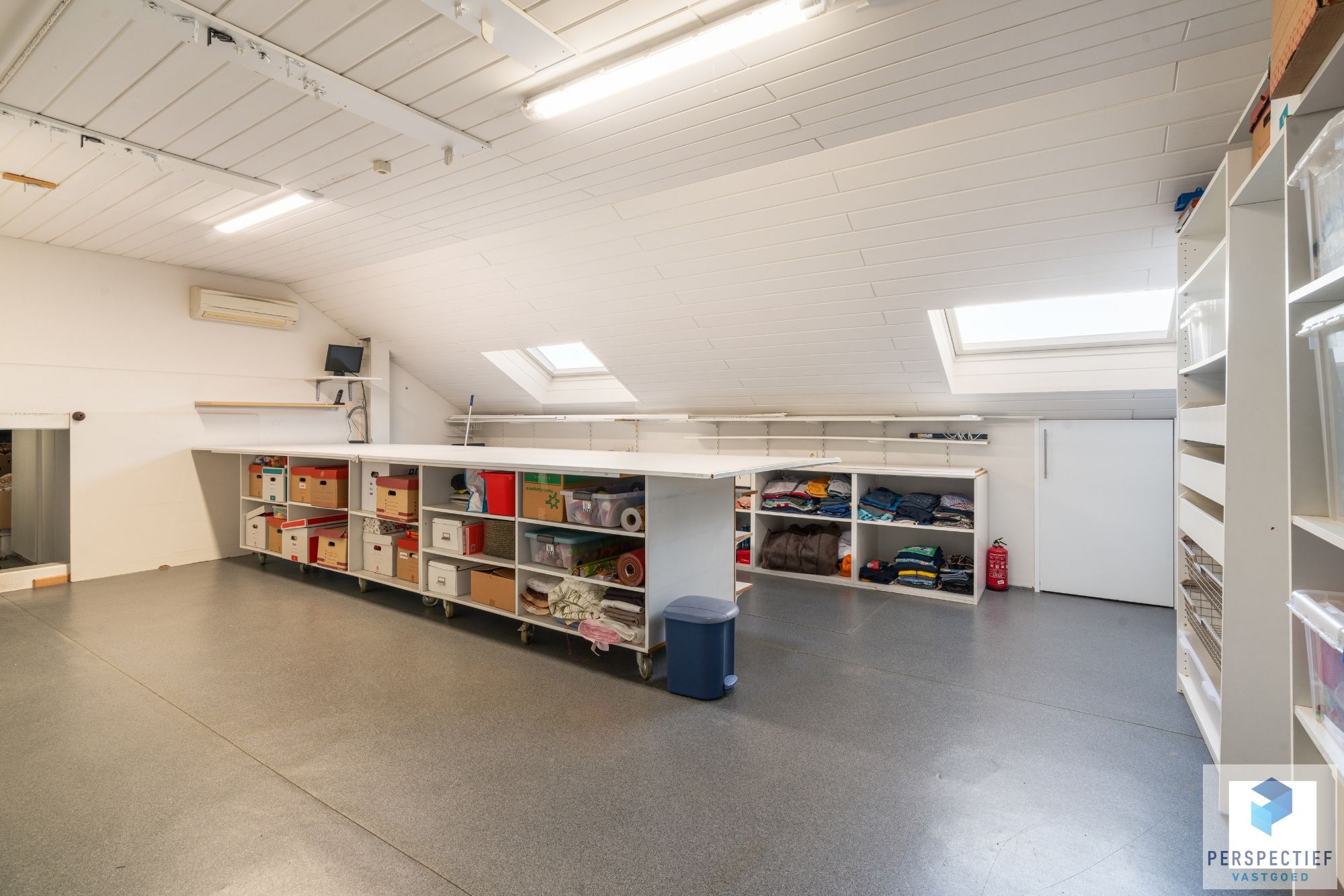 Handelspand met Winkelruimte, Magazijn en Woonst op 1.682 m² foto 45