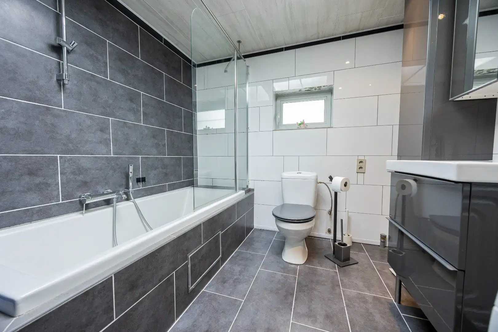 Instapklare woning met tuin, oprit en groene ligging te Sint-Katherina-Lombeek foto 5