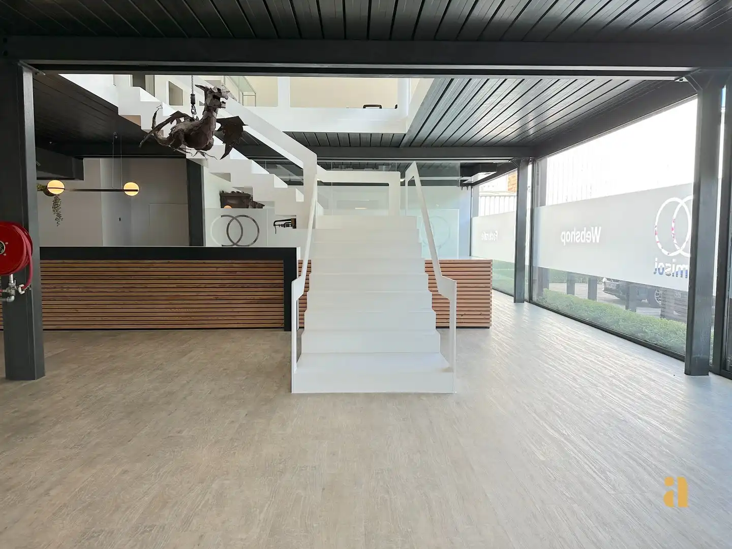 Architecturaal handelspand van 760m2 in Gent-Sint-Amandsberg foto 12