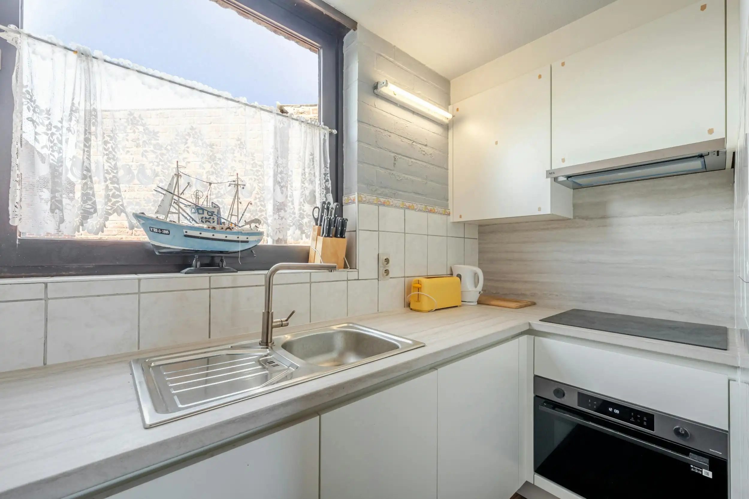 Lichtrijk appartement met één slaapkamer en slaaphoek foto 4