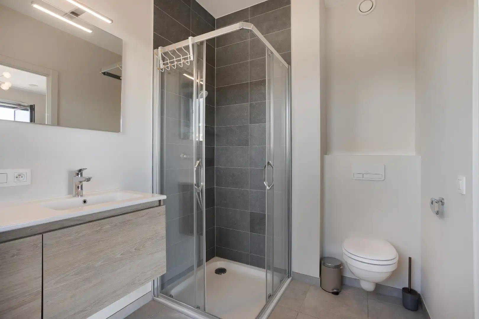 Recent app (76m²!) met 1 slpk, ruim terras en kelder foto 19