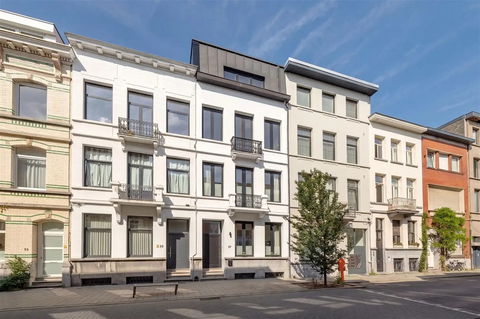 Luxueuze gerenoveerde herenwoning op toplocatie foto 27