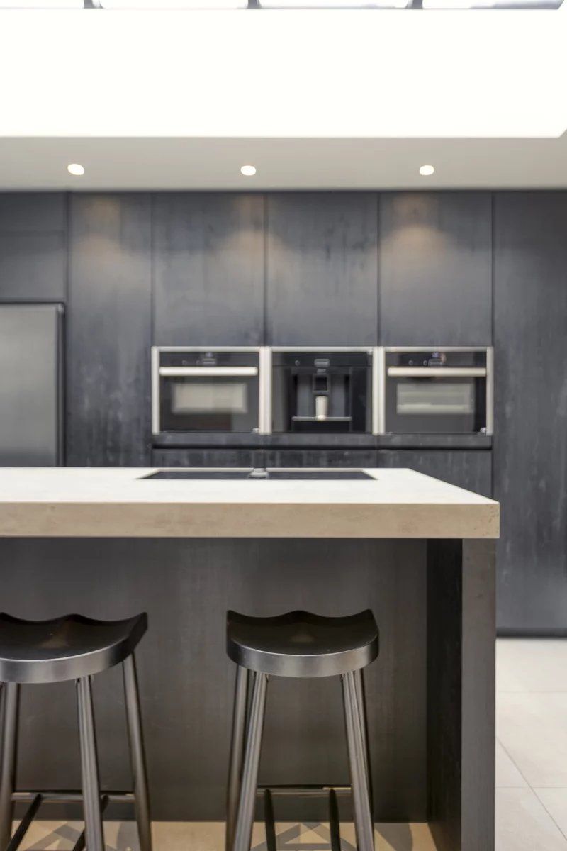 Zeer ruim handelspand met tuin en exclusief triplex  appartement met privé-lift en 2 slaapkamers, garage en staanplaats. foto 13