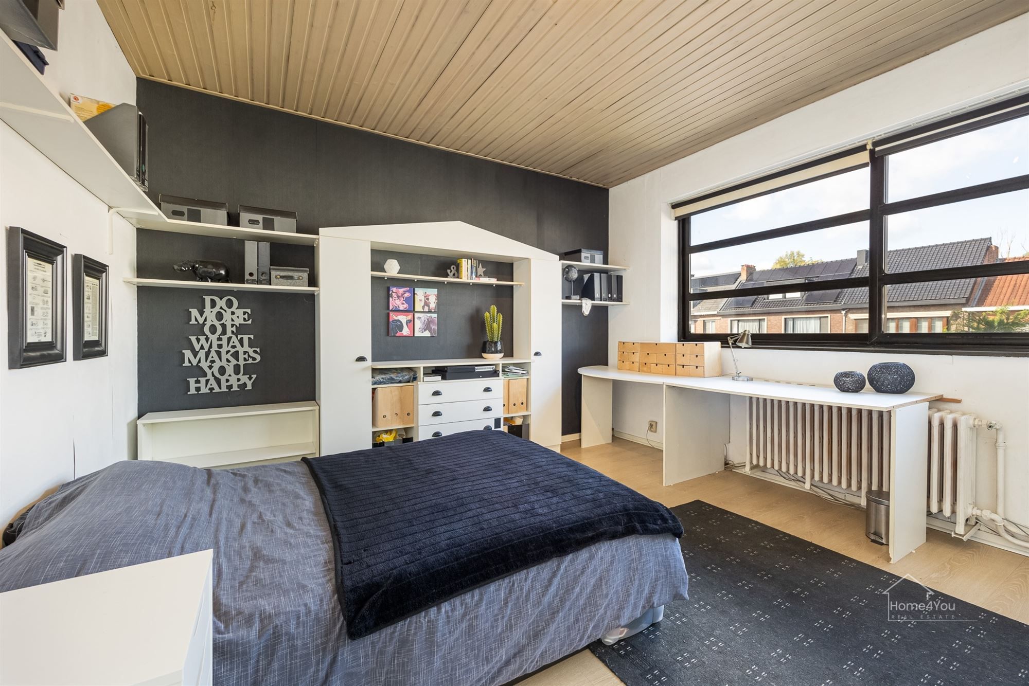 Zeer ruim herenhuis met zwembad foto 15