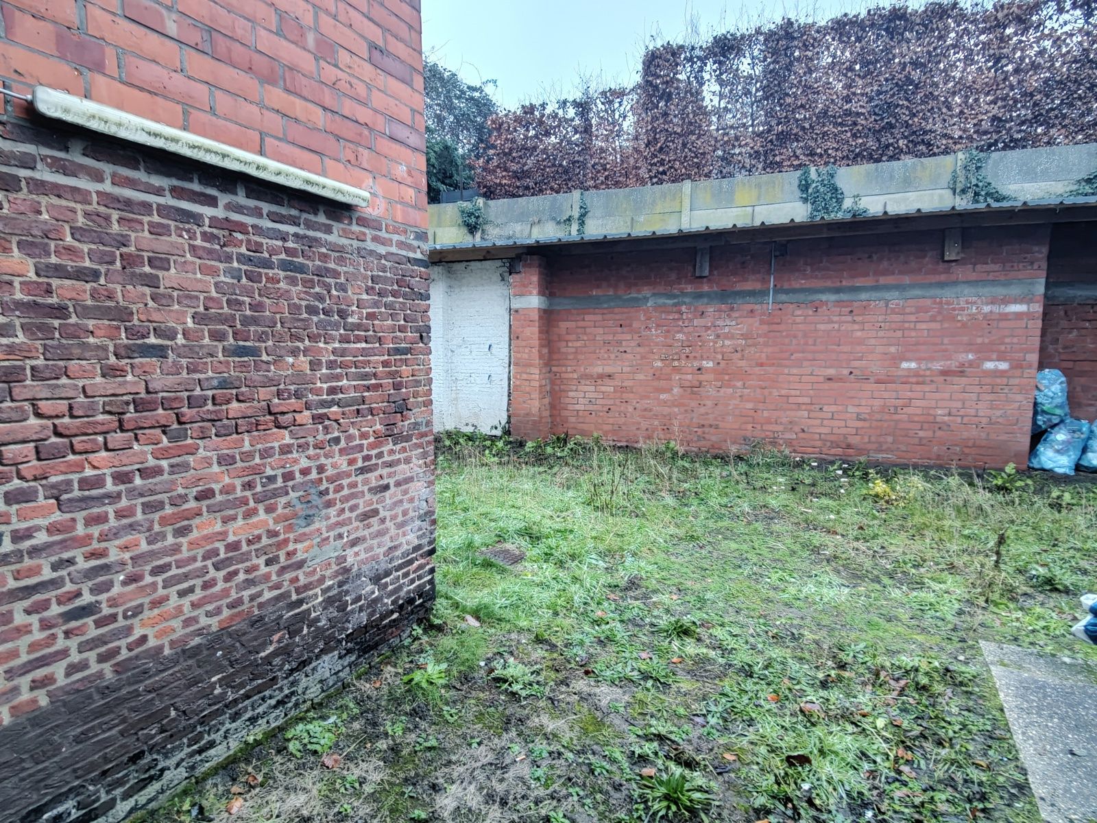 Rijwoning met 3 slaapkamers en tuin. foto 5