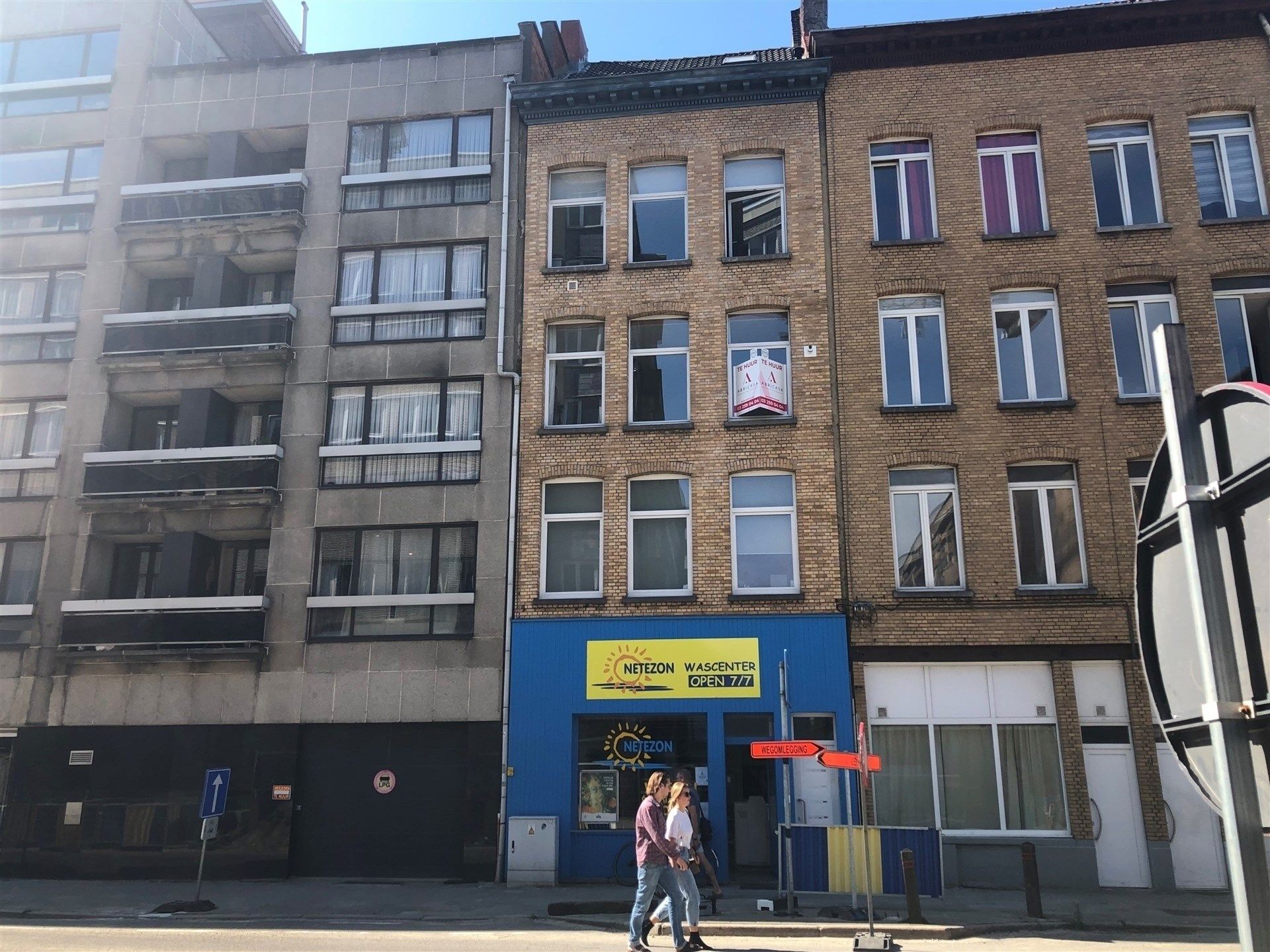 Gemeubeld appartement met 1 slaapkamer! foto 8