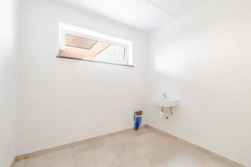 Nieuwbouw APP 1e verdiep  - 2 slpkmrs + bureel/handelsruimte gelijkvloers! foto 11