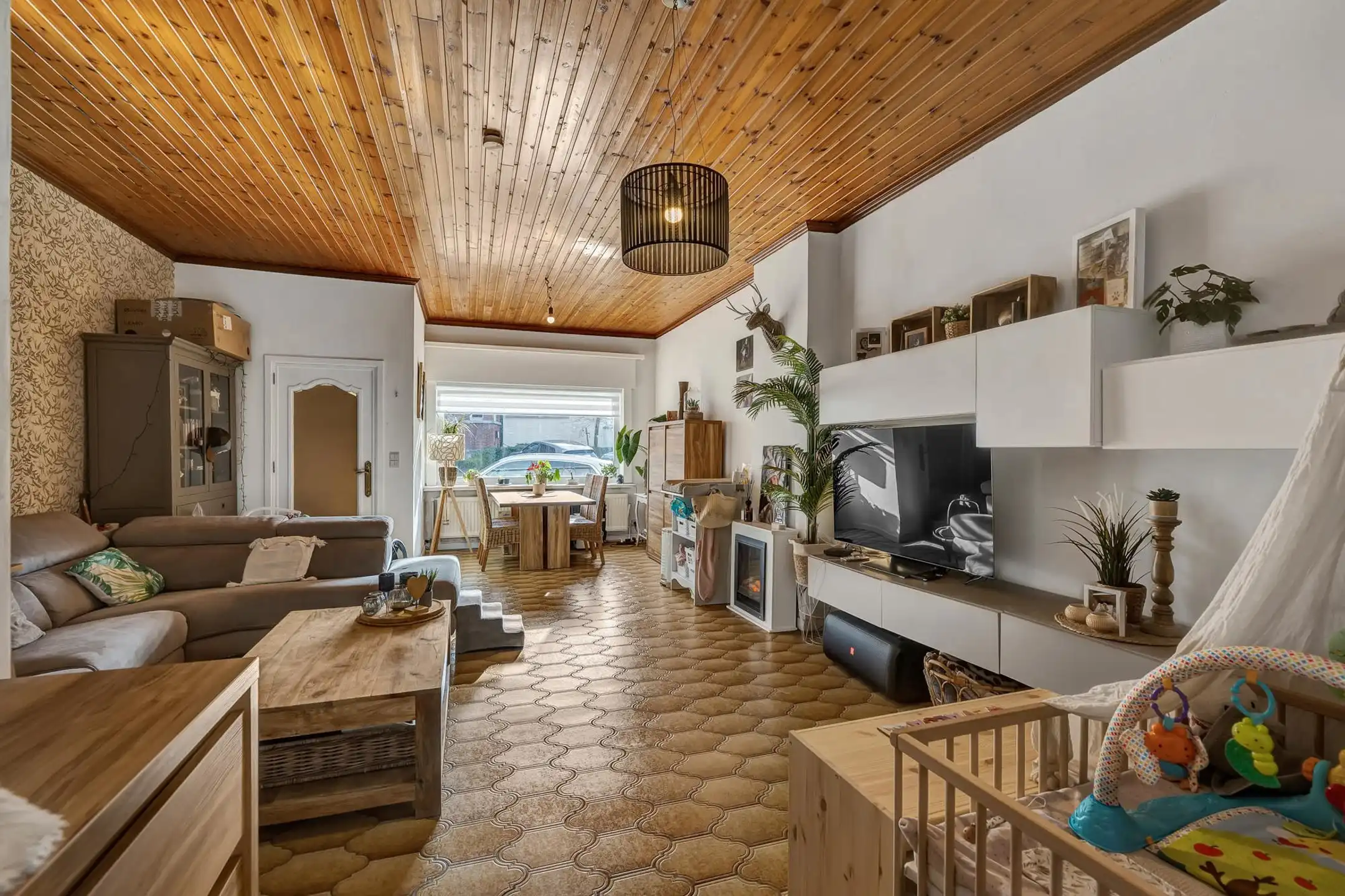 Ideale starterswoning of investeringspand met goede ligging foto 3