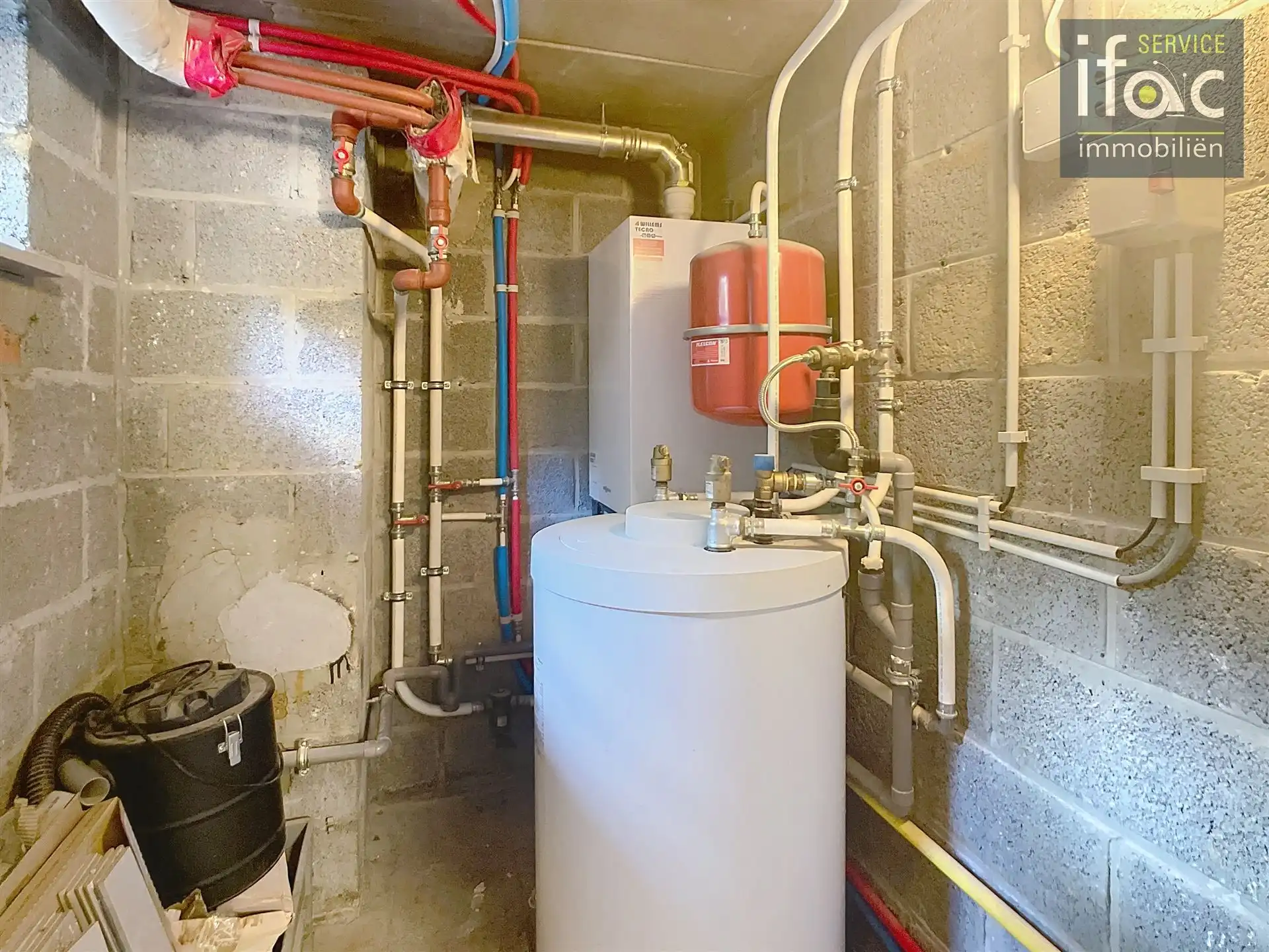 Fantastische villa met 3 slpk en bijbouw in tuin foto 32