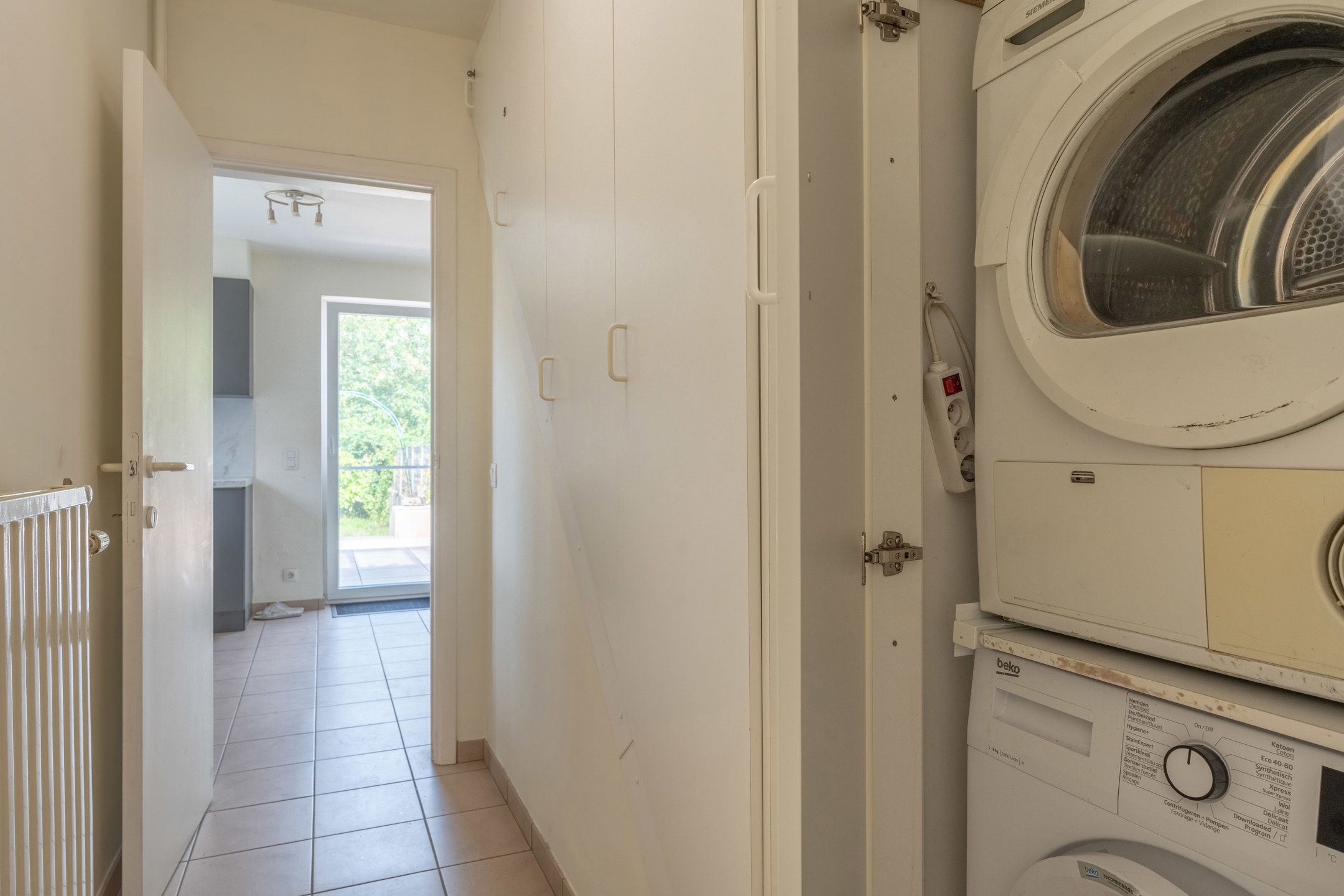 Volledig vernieuwde  woning/kantoor/handelspand met 5 slpks foto 41