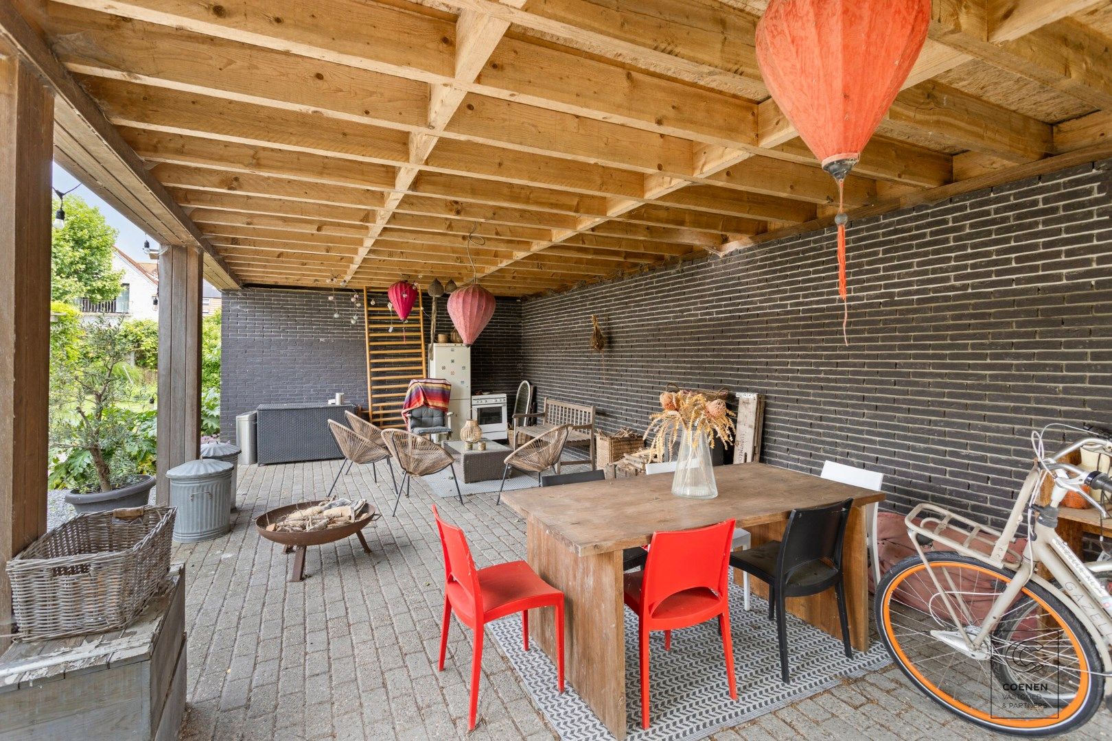 Prachtig, instapklare laagbouwwoning met 4 slaapkamer op een perceel van 995 m²! foto 24