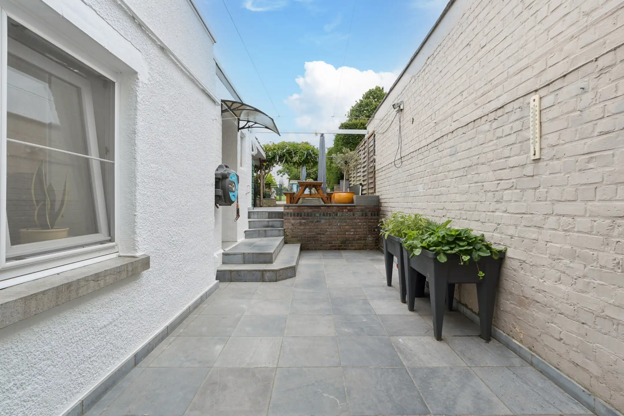 Instapklare gerenoveerde 2-gevelwoning op gunstige locatie foto 22