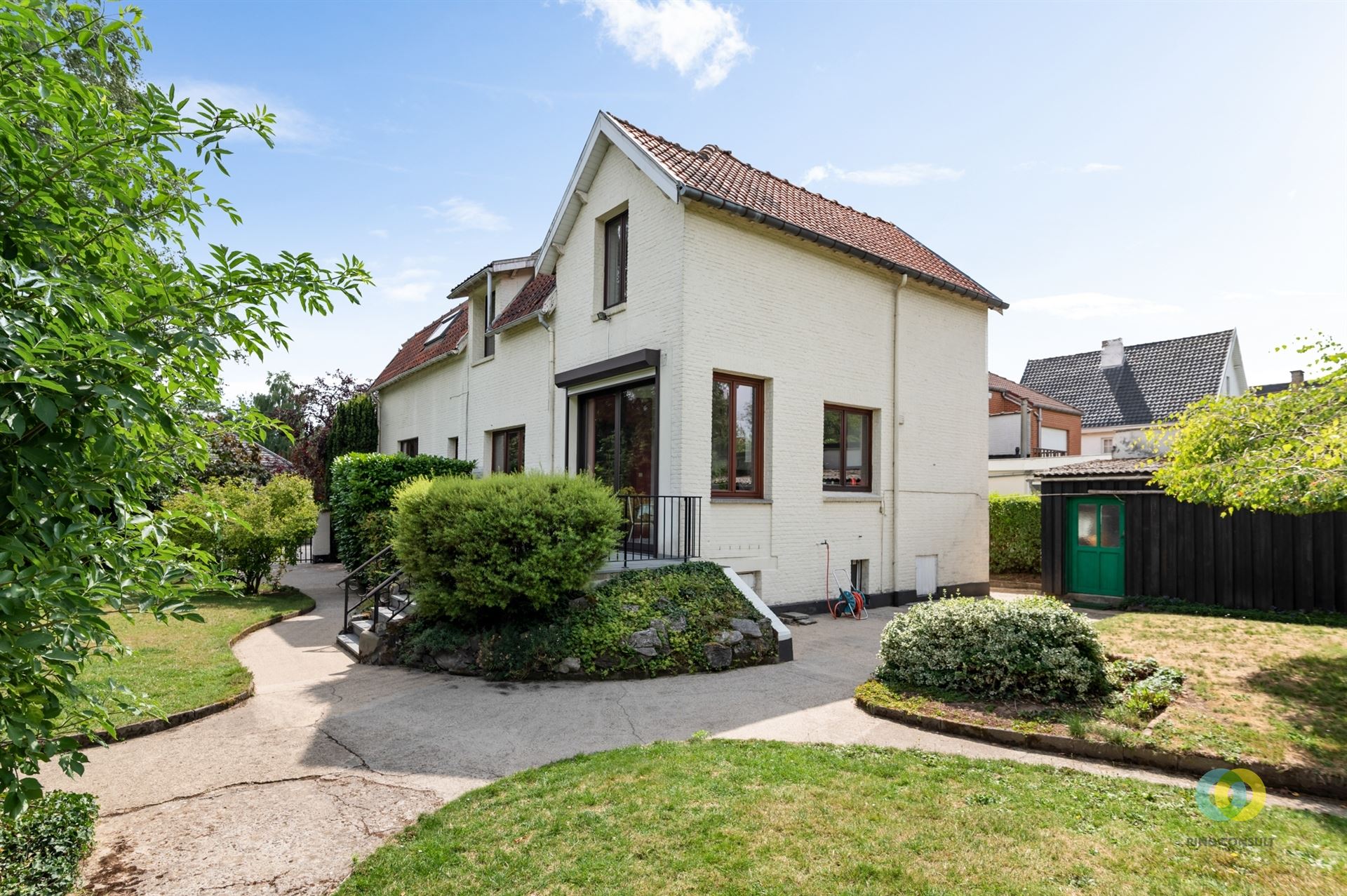 Hoofdfoto van de publicatie: Karaktervolle villa op mooi perceel
