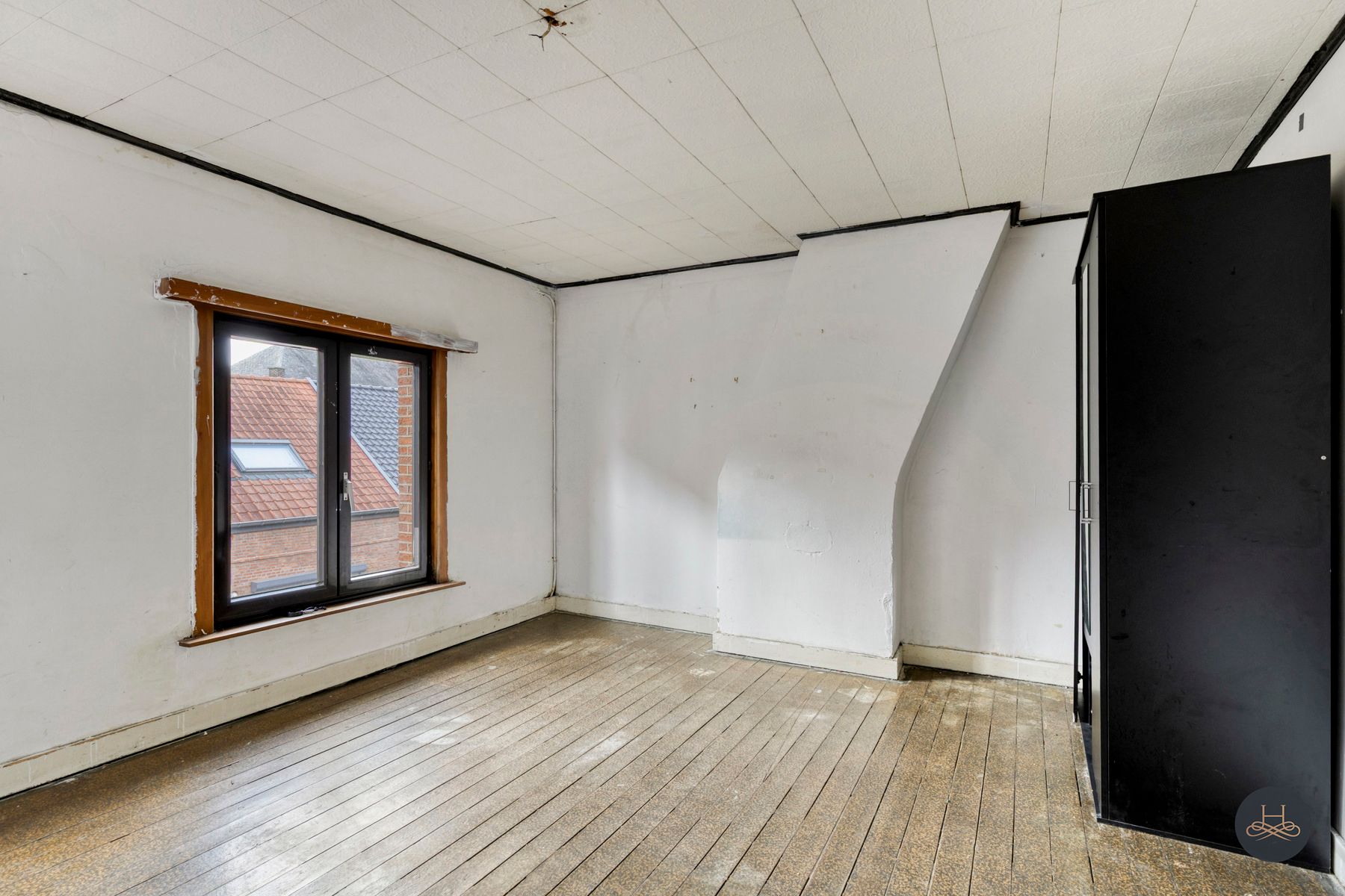 Knappe renovatiewoning met binnenplaats en 4 slaapkamers foto 18