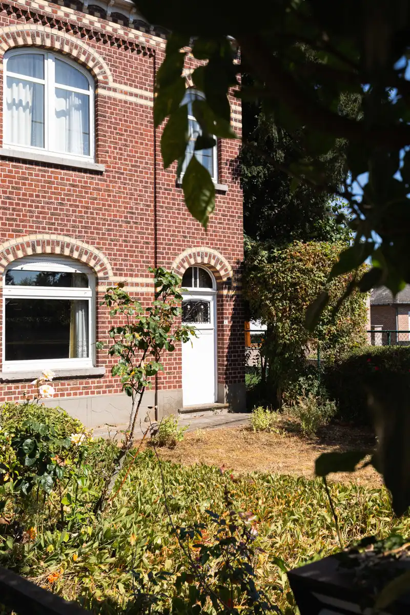 Charmante open bebouwing met fantastische tuin op toplocatie foto 2