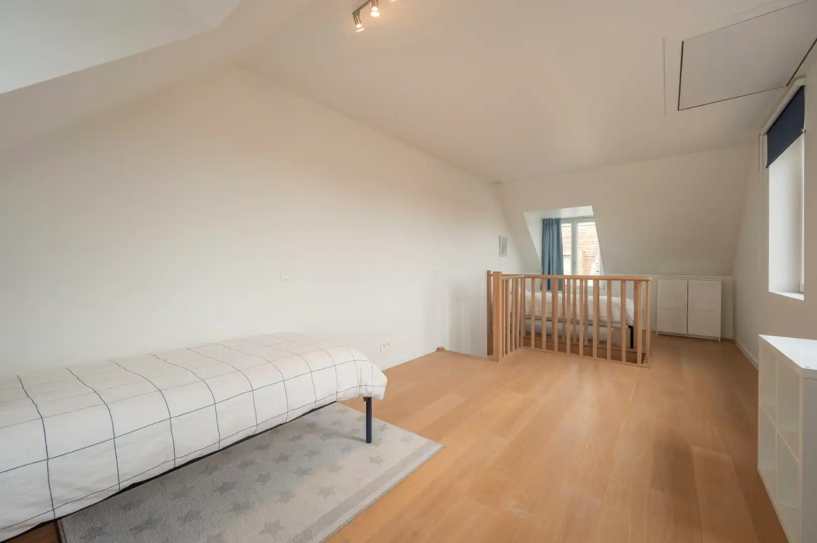 Instapklare woning met 5 slaapkamers aan de Oosthoek. foto 21