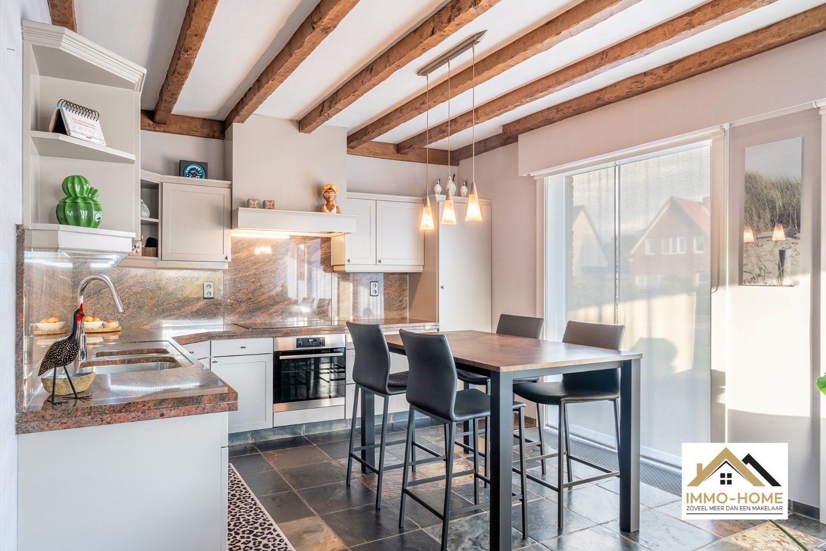 Vrijstaande woning met ruime tuin en open zicht!  foto 13